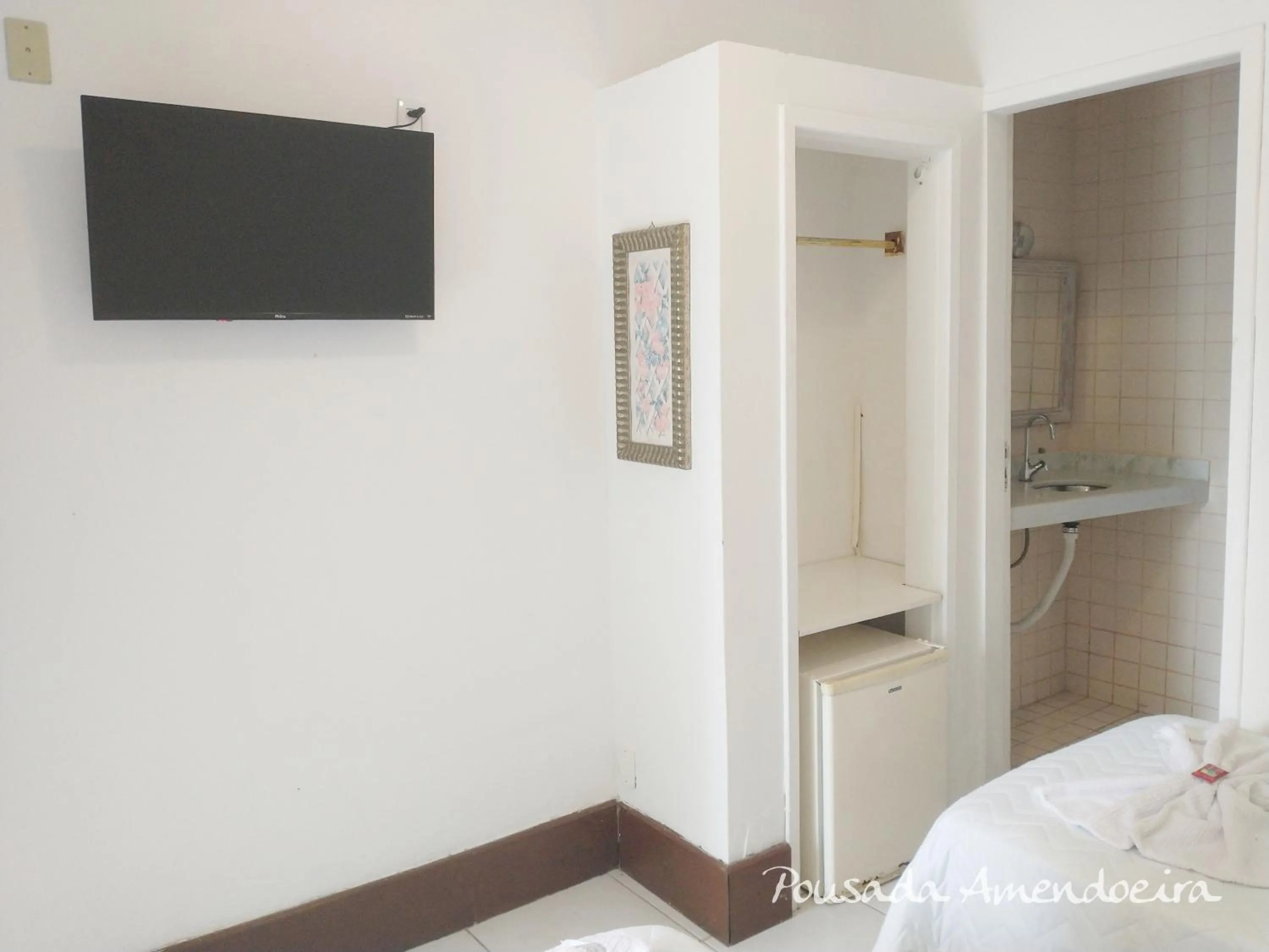 TV and multimedia, Bed in POUSADA AMENDOEIRA