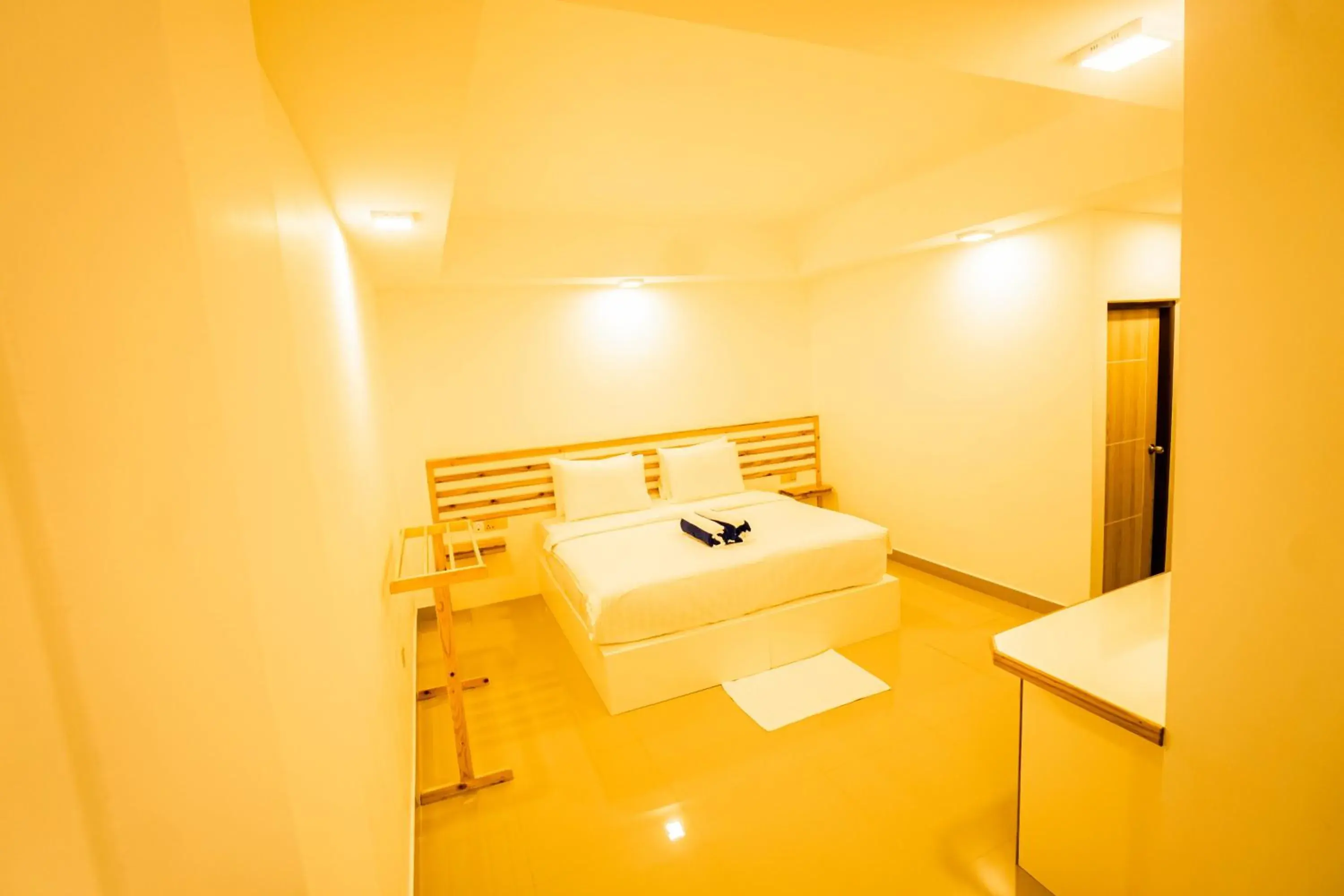 Bedroom, Bed in Lagoona Sunset Bedroom, Bed in Lagoona Sunset