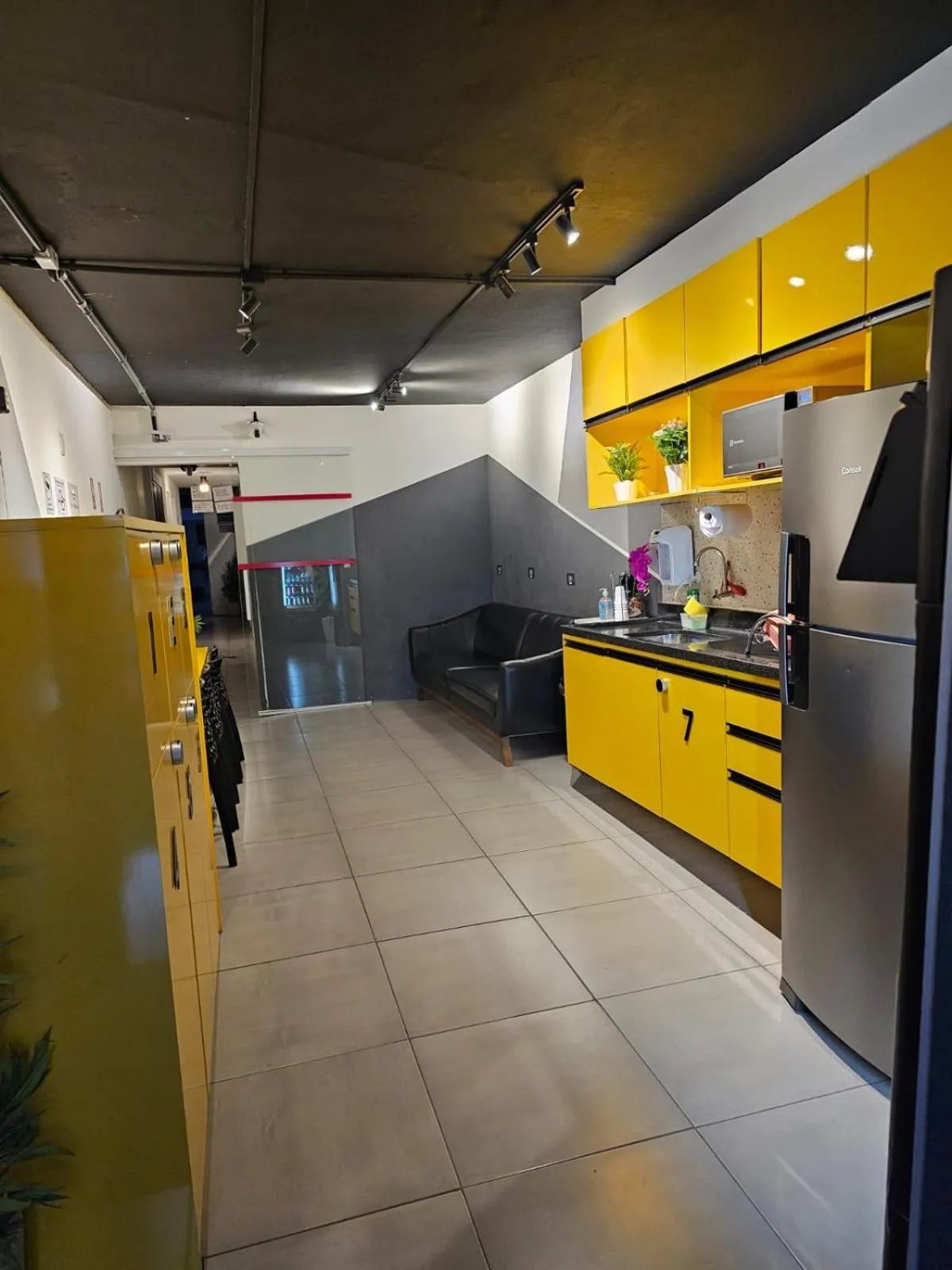 LÍAH Hostel & Suites