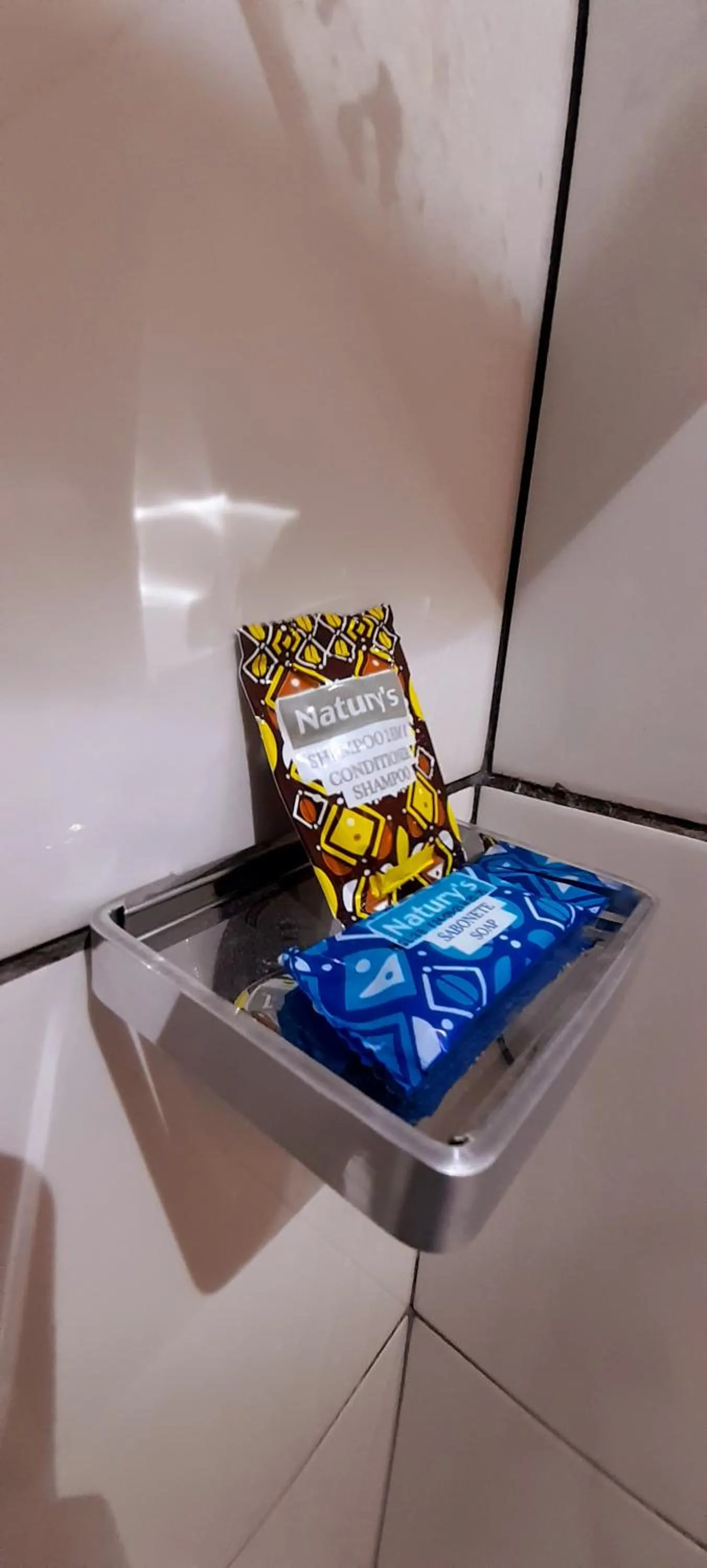 LÍAH Hostel & Suites