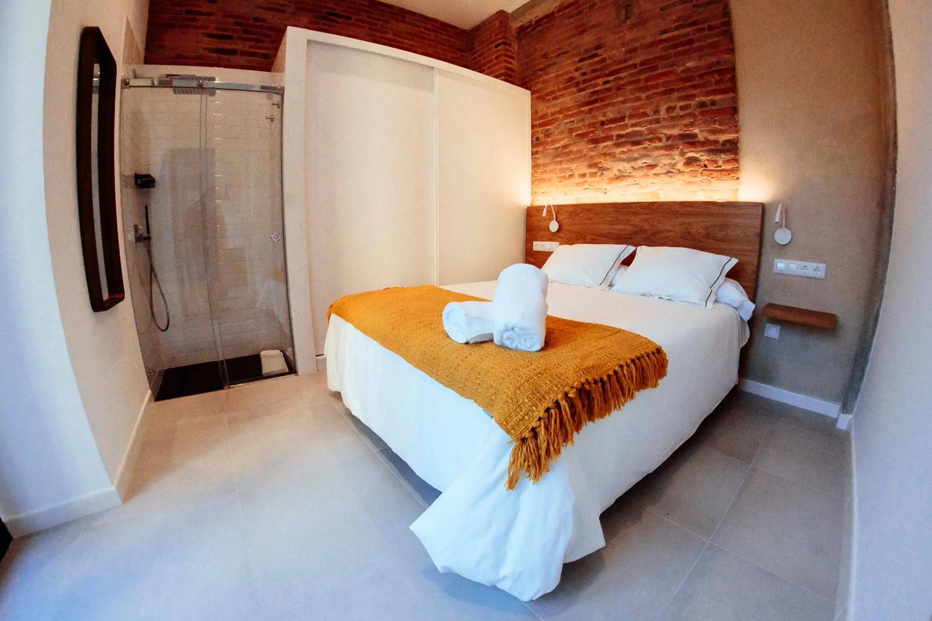 Bedroom, Bed in Apartamentos Plaza de España 6