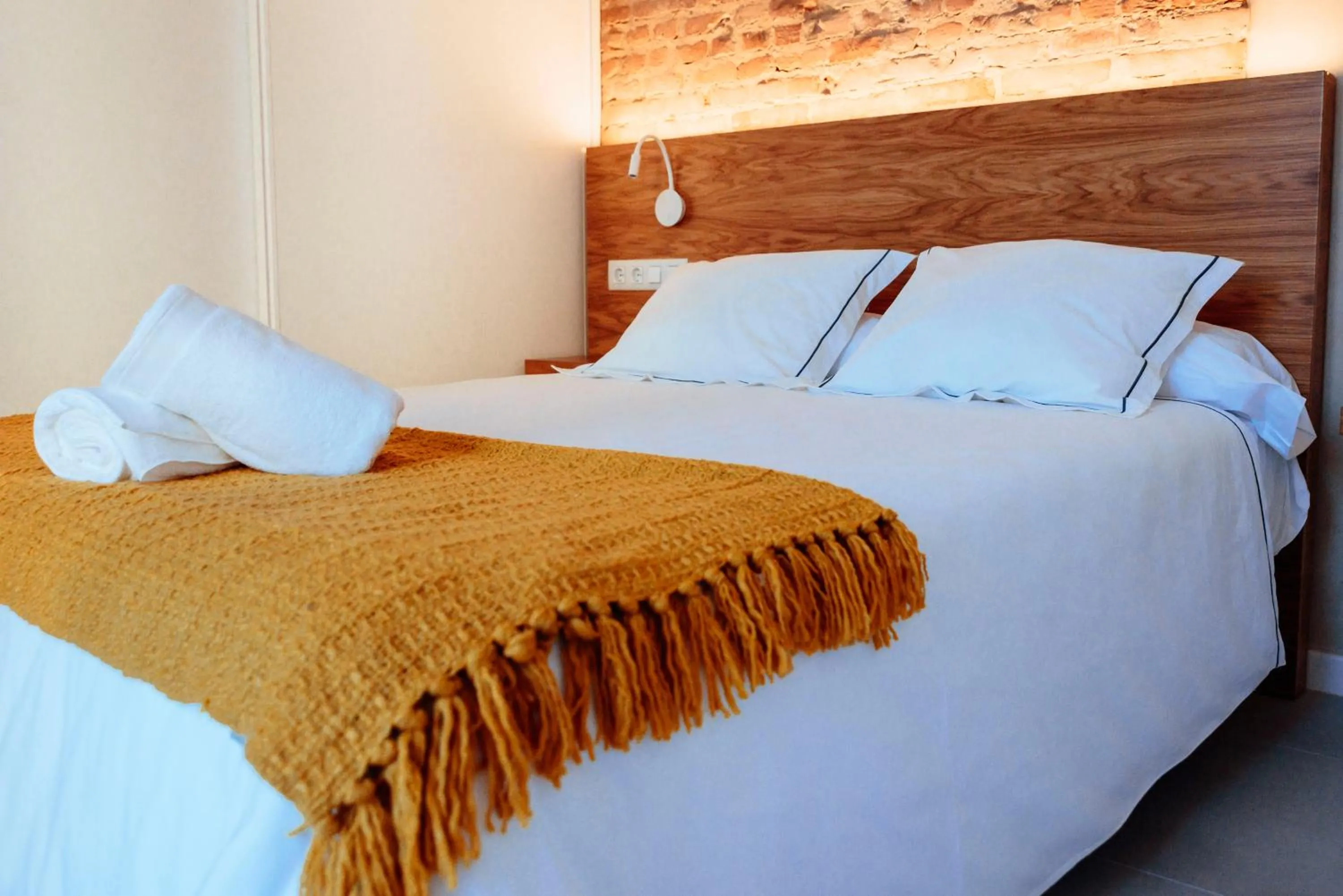 Bed in Apartamentos Plaza de España 6
