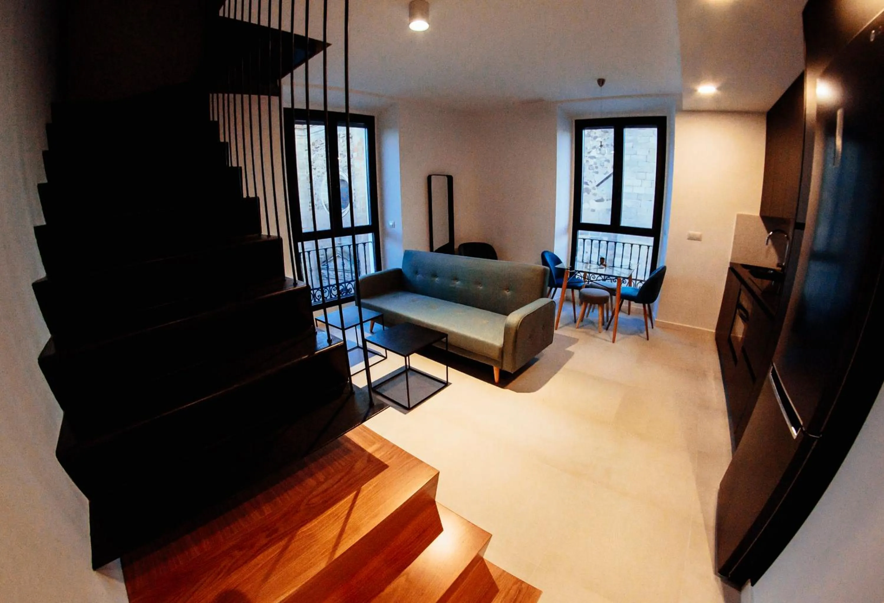 Apartamentos Plaza de España 6