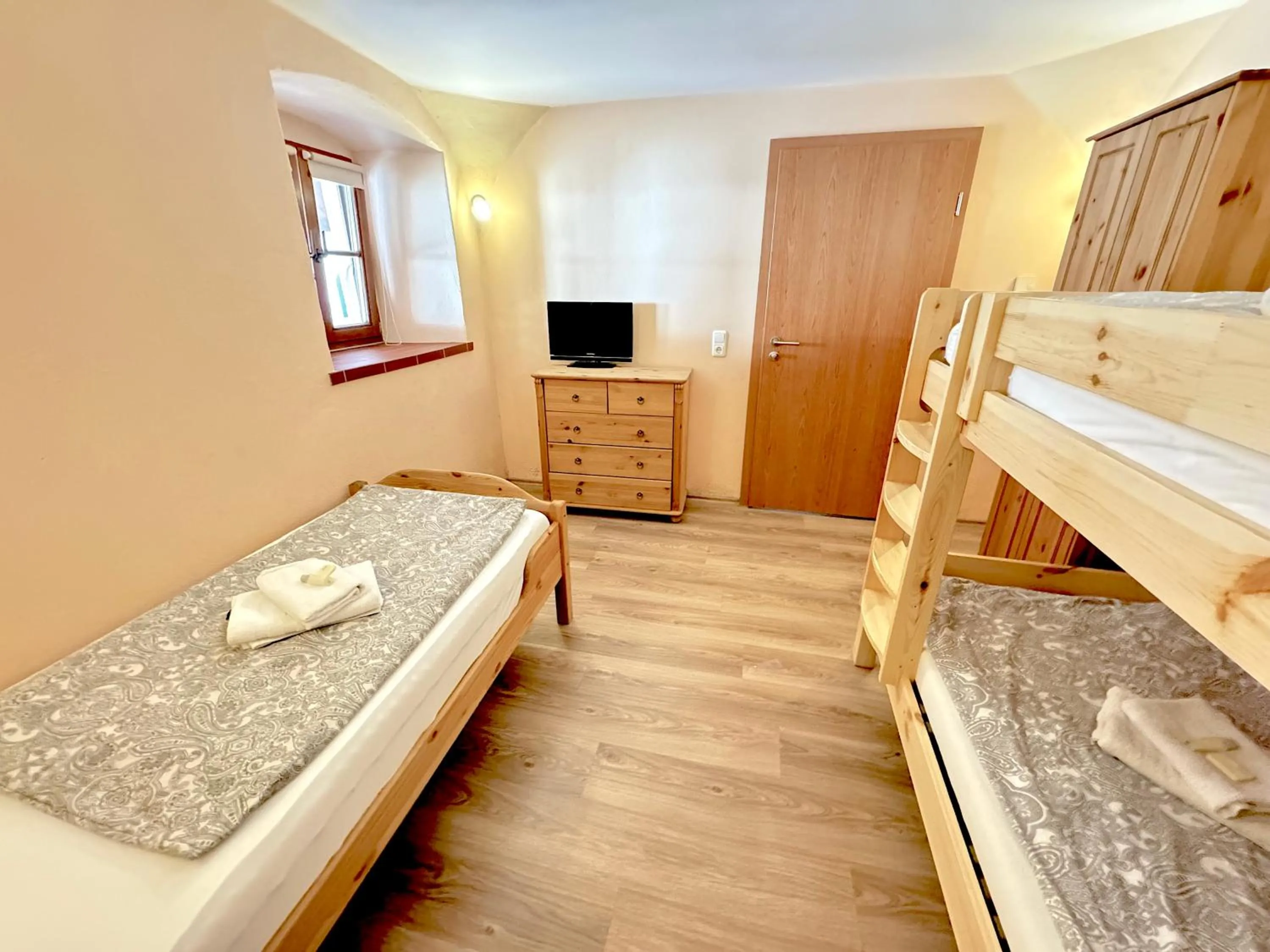 Bedroom, Bed in Pension Laurent Ranch