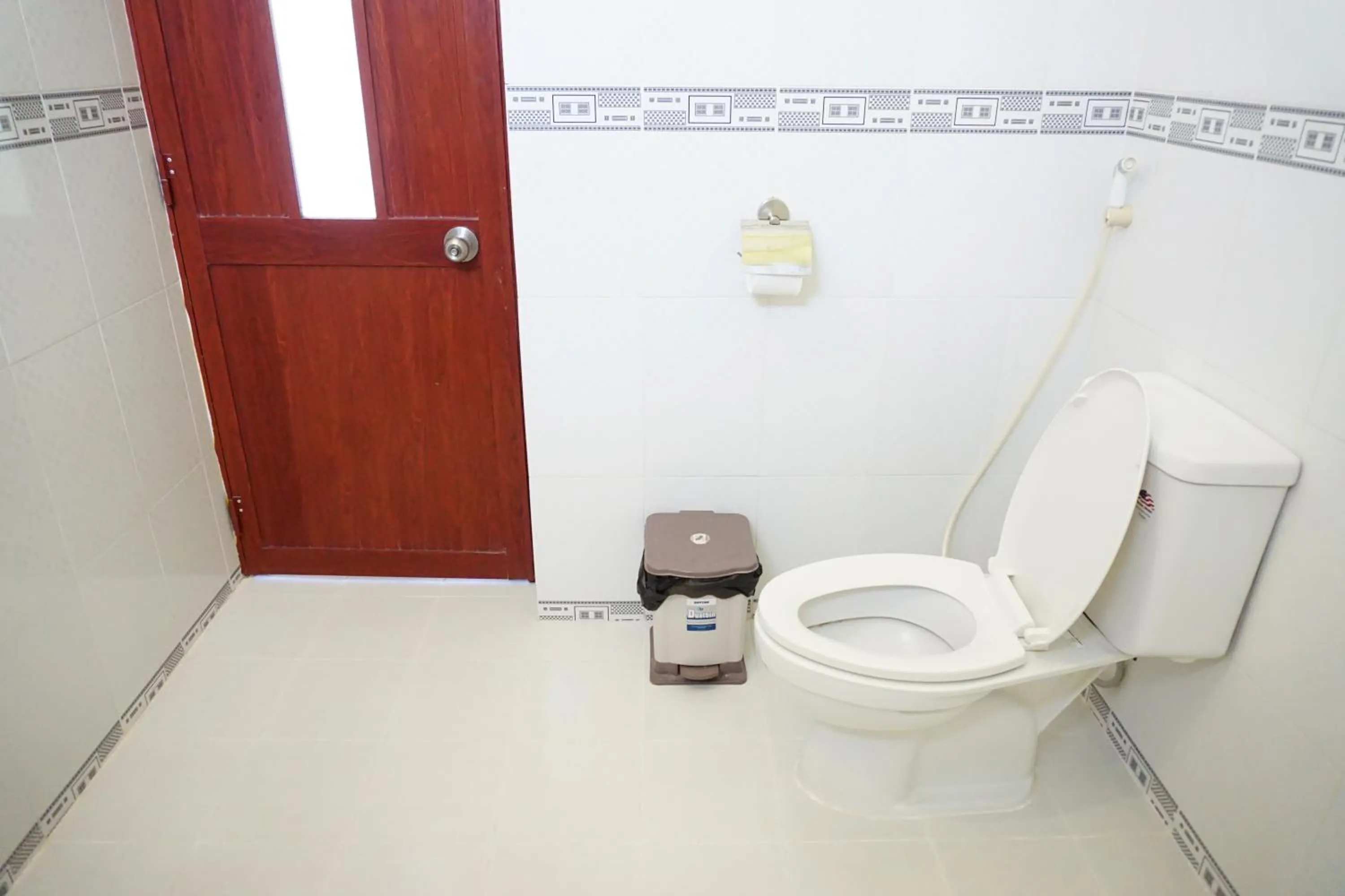 Toilet in Cat Tien Guesthouse