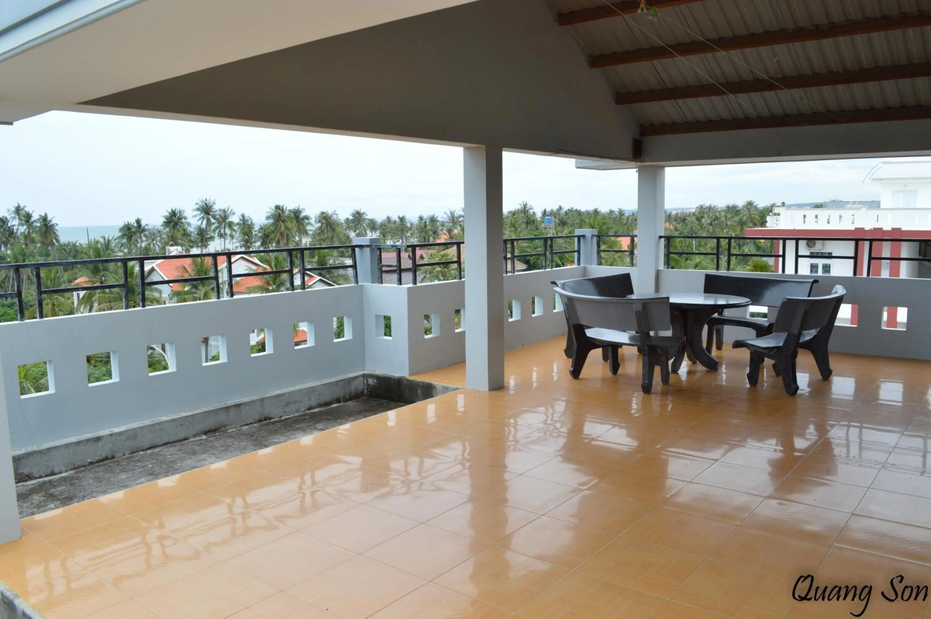Patio in Cat Tien Guesthouse