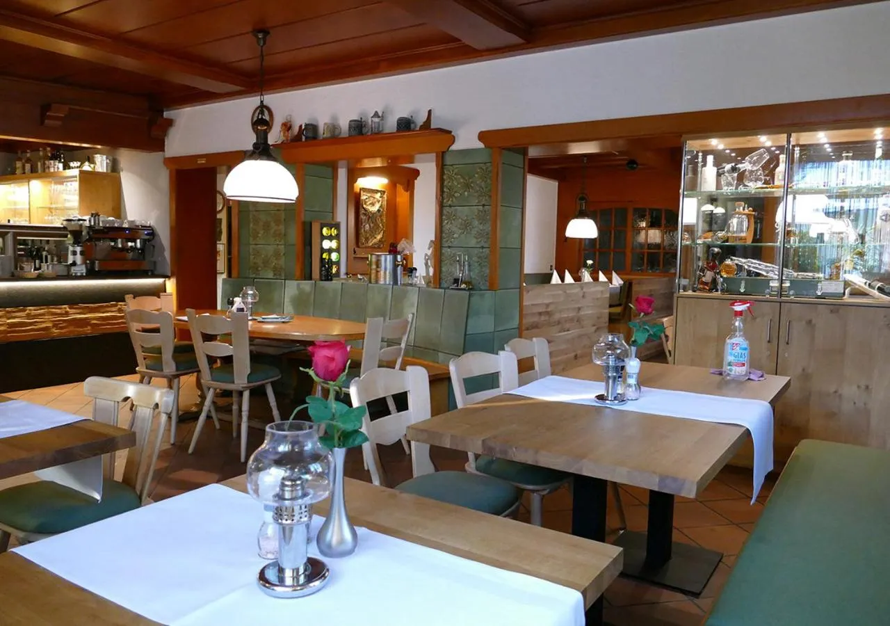 Restaurant/places to eat in Hotel Gasthof Sternen
