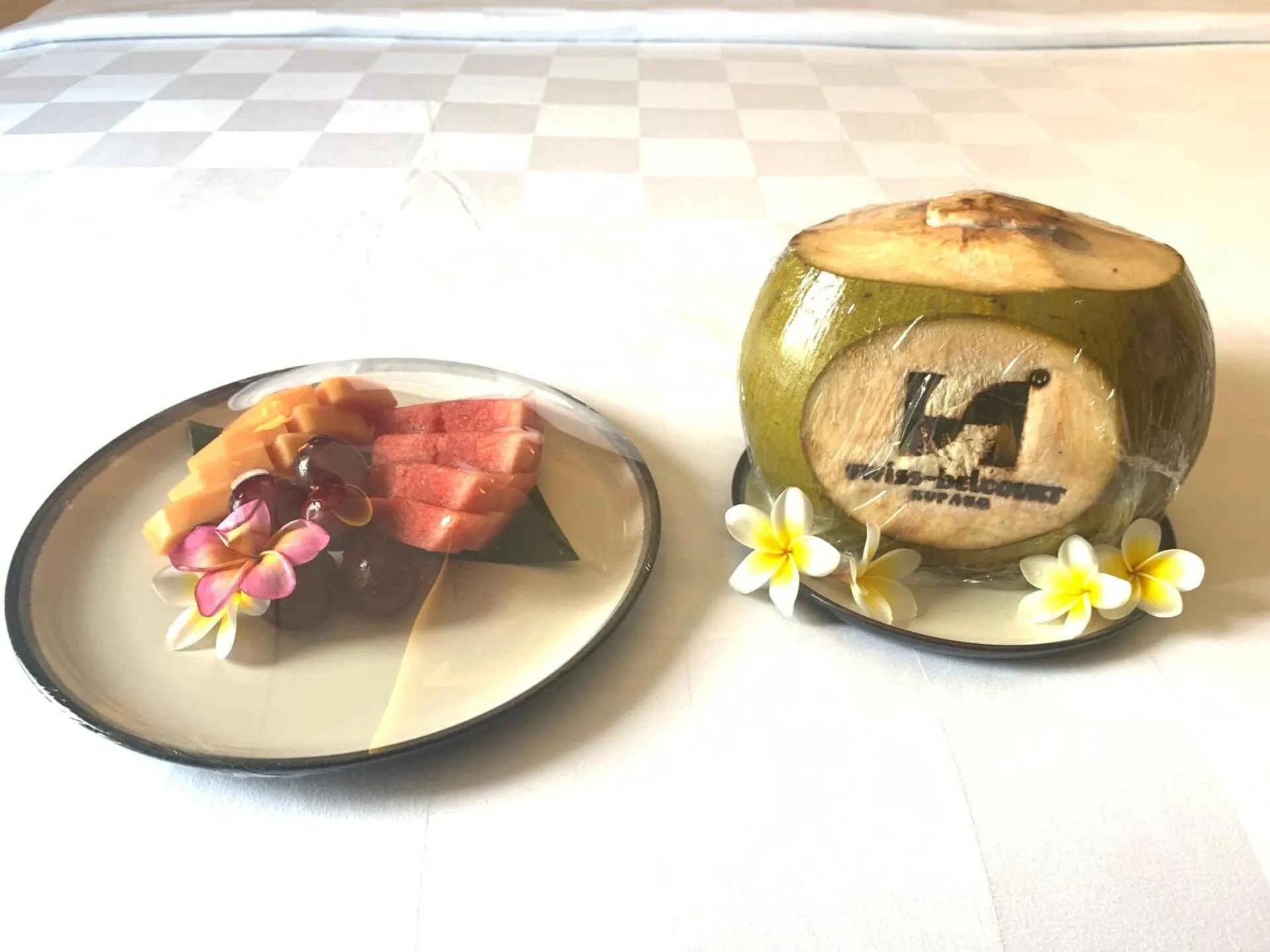 Food and drinks in Swiss-Belcourt Kupang