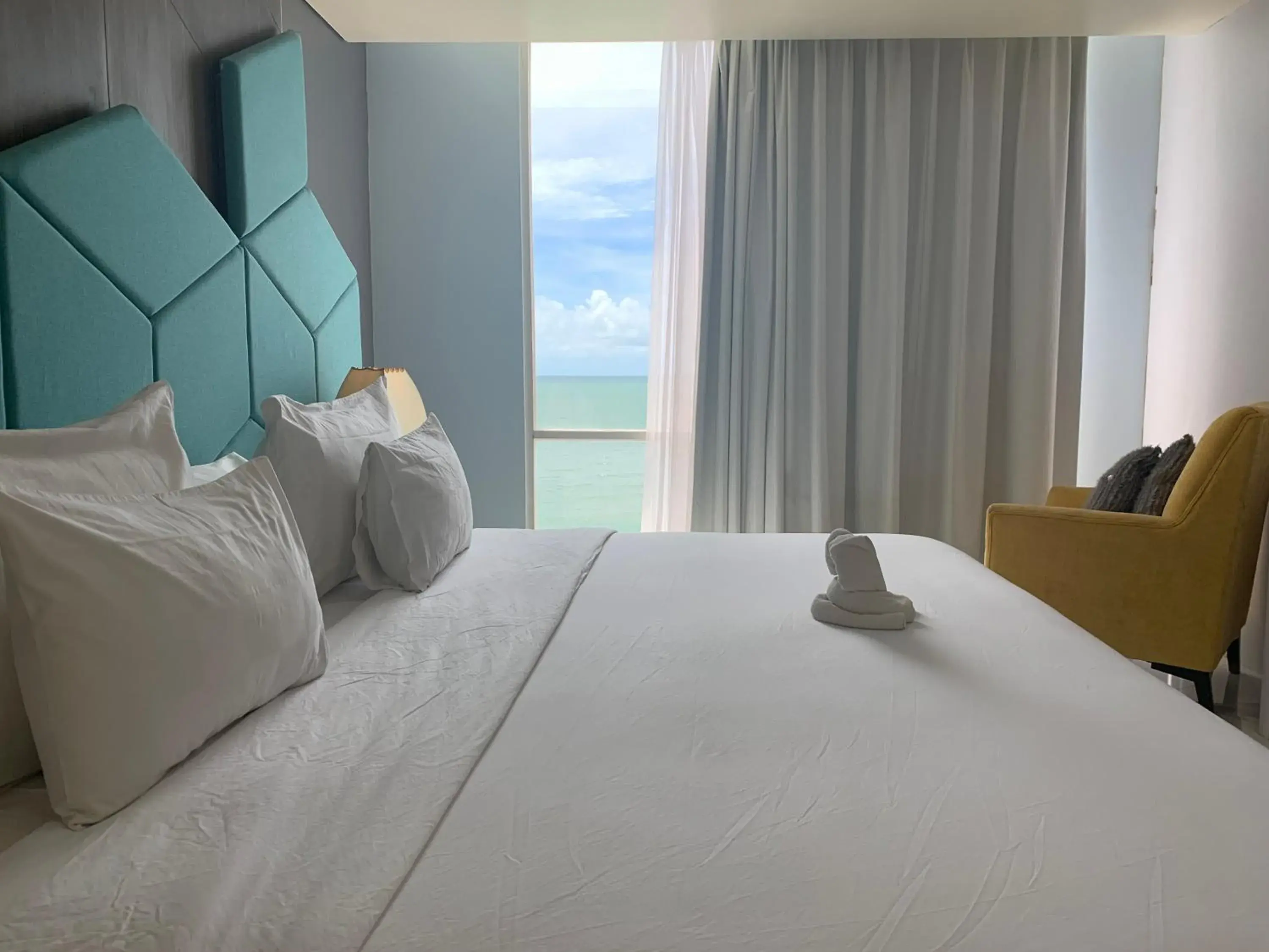 Suite in Swiss-Belcourt Kupang Suite in Swiss-Belcourt Kupang