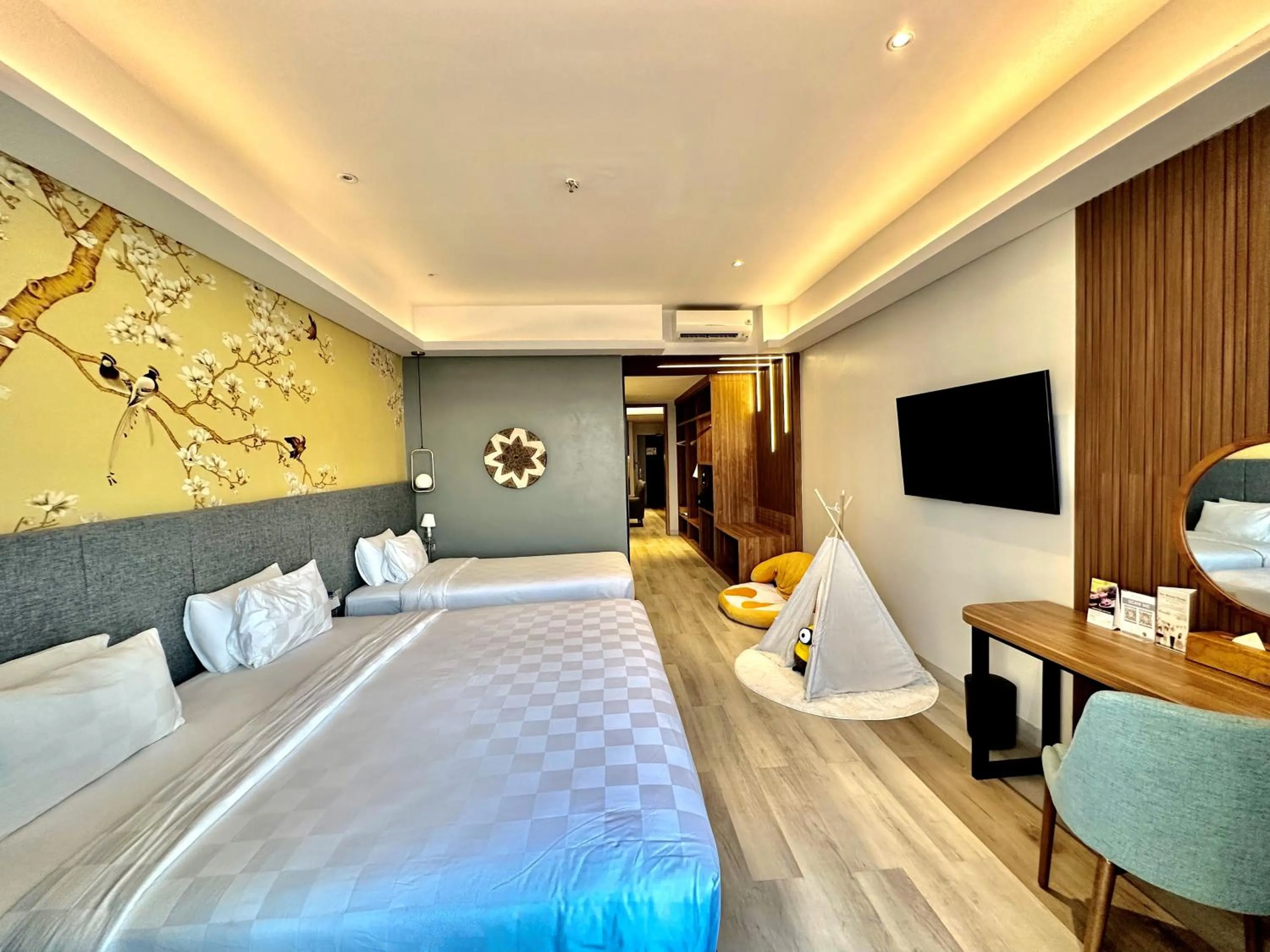 Bedroom, Bed in Swiss-Belcourt Kupang