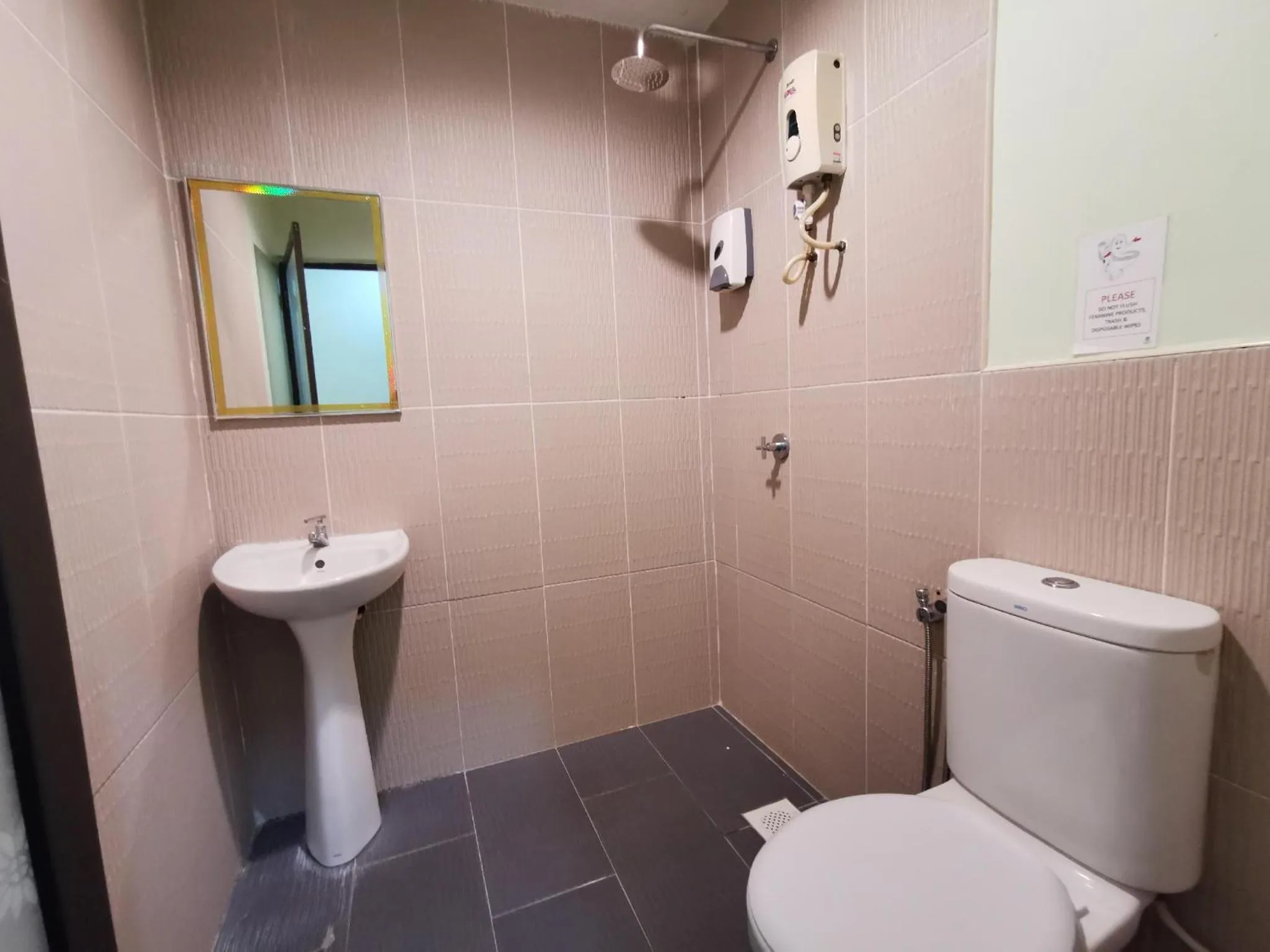 Bathroom in BANGI BUSINESS Hotel