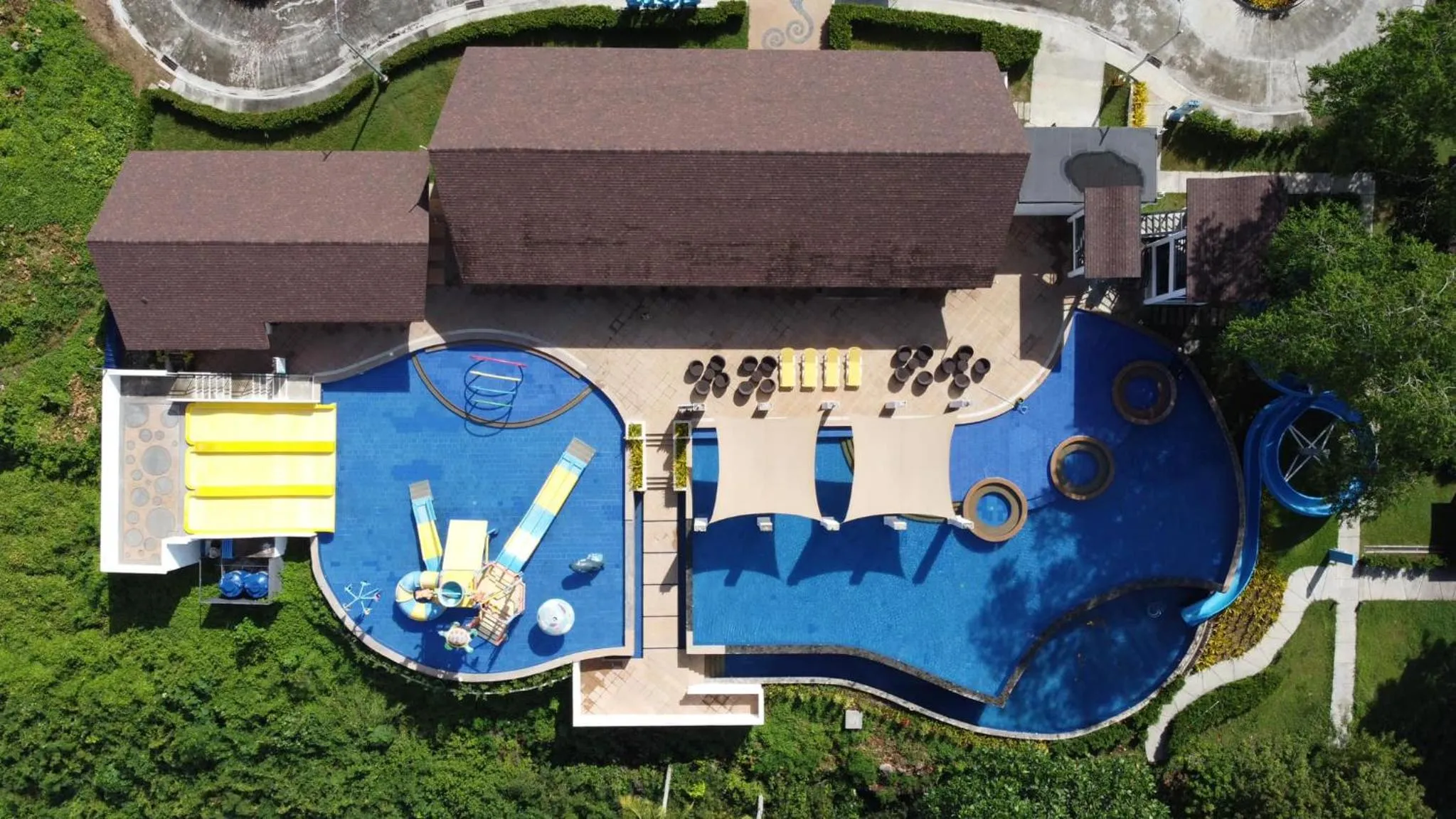 Pool view in Crusoe Cabins Costa Azalea