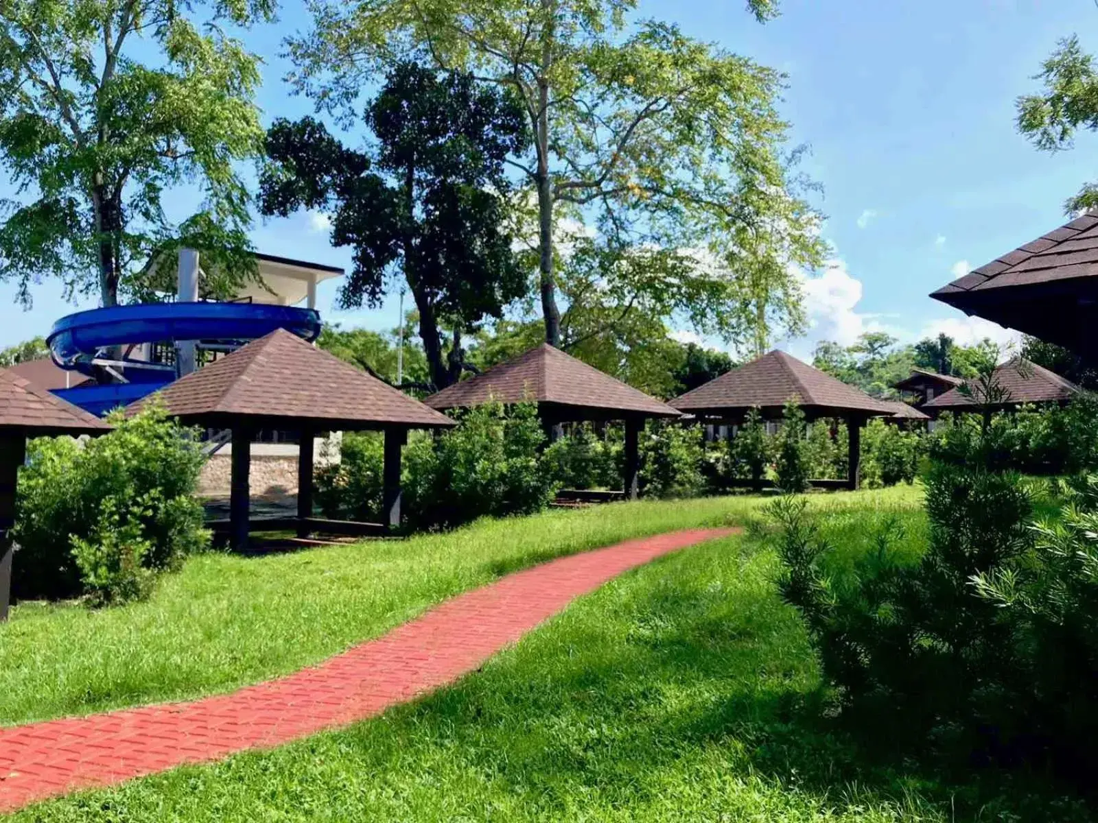 Premier Garden Barkada in Crusoe Cabins Costa Azalea Premier Garden Barkada in Crusoe Cabins Costa Azalea