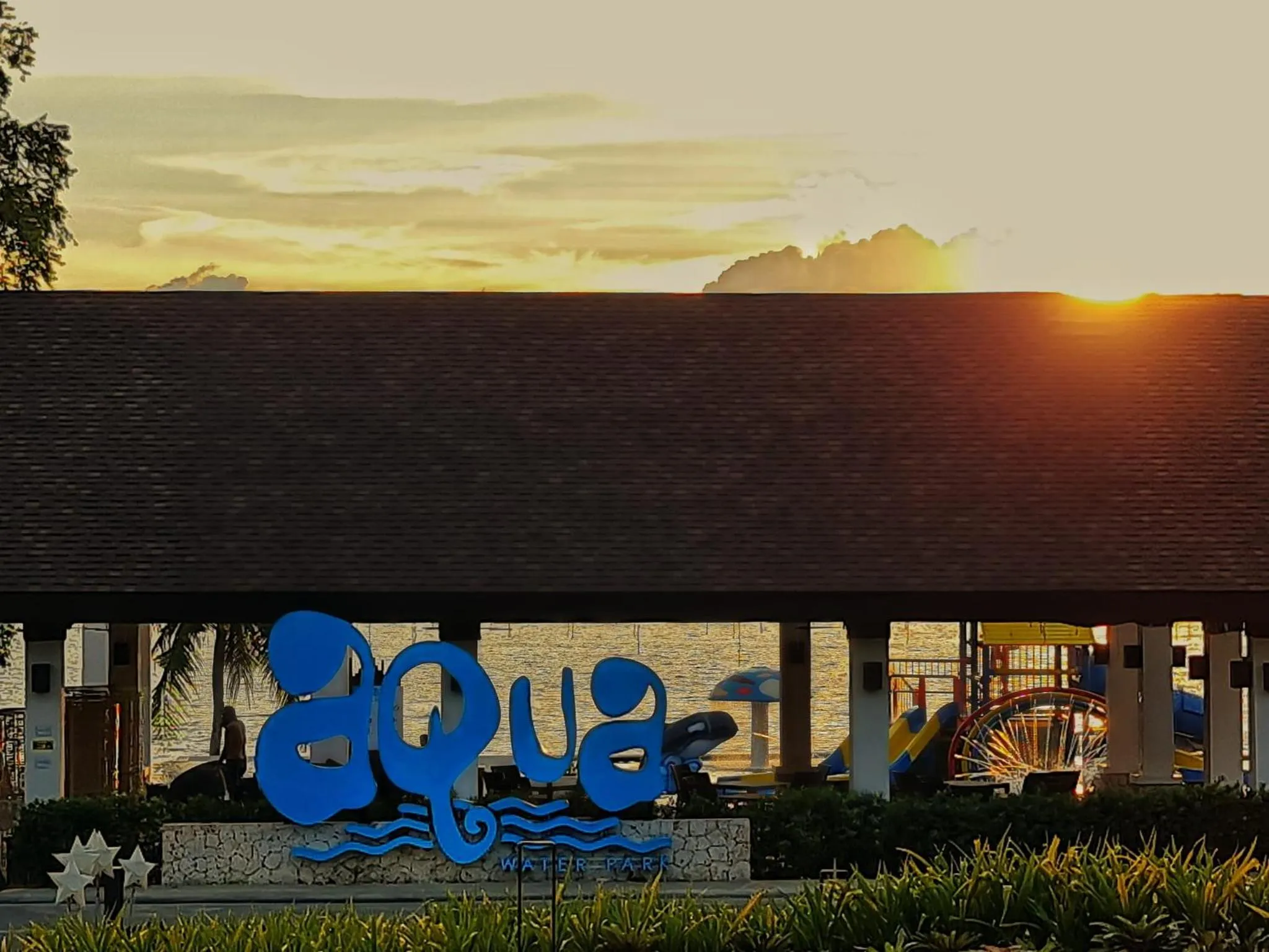 Area and facilities in Crusoe Cabins Costa Azalea