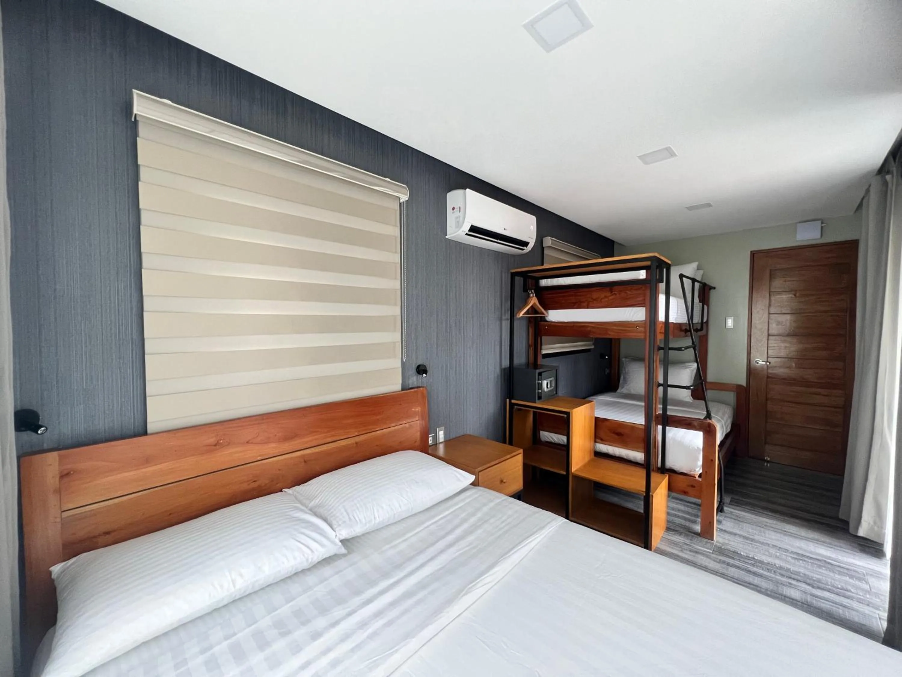 Bedroom, Bed in Crusoe Cabins Costa Azalea