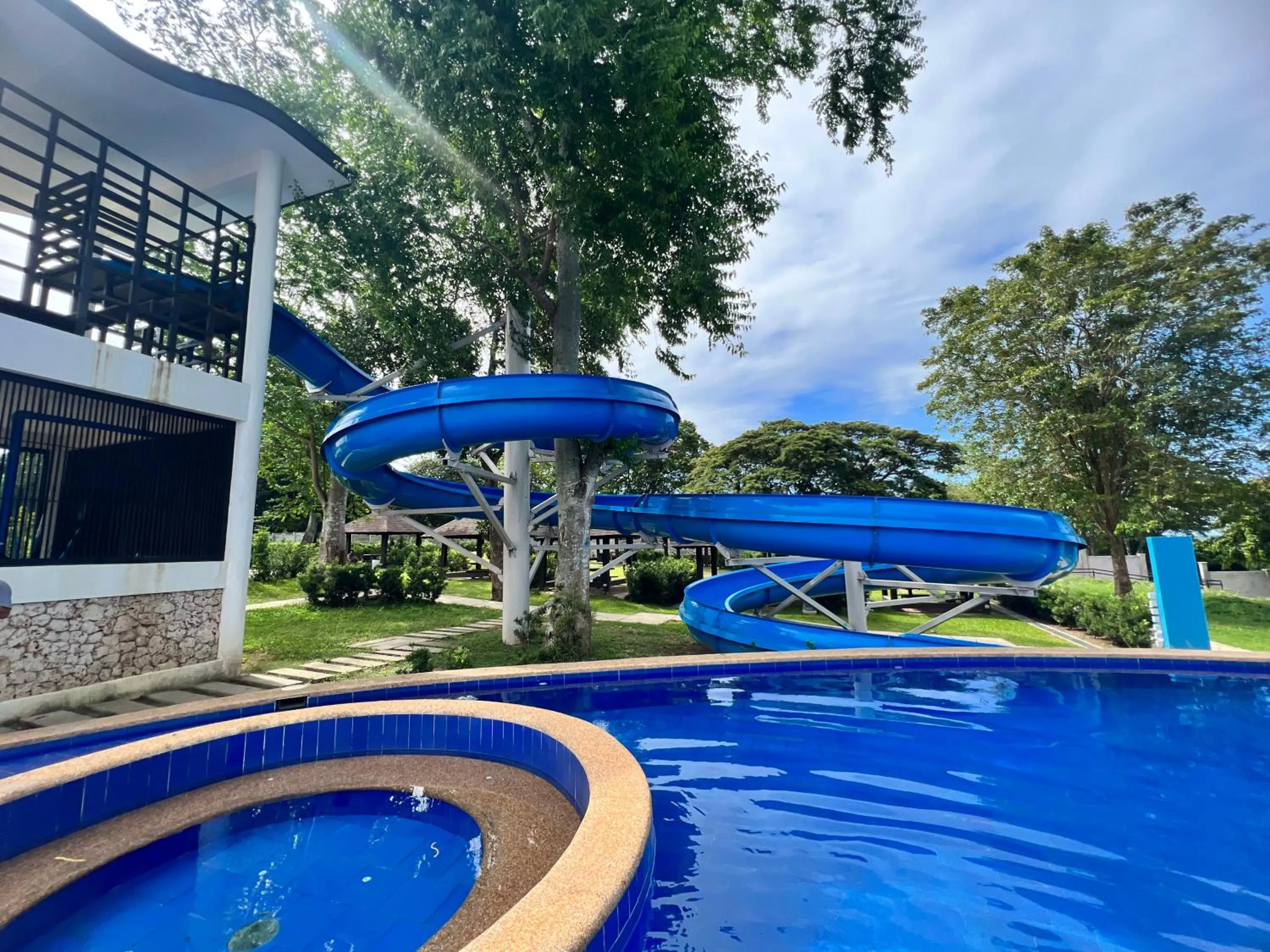 Pool view in Crusoe Cabins Costa Azalea