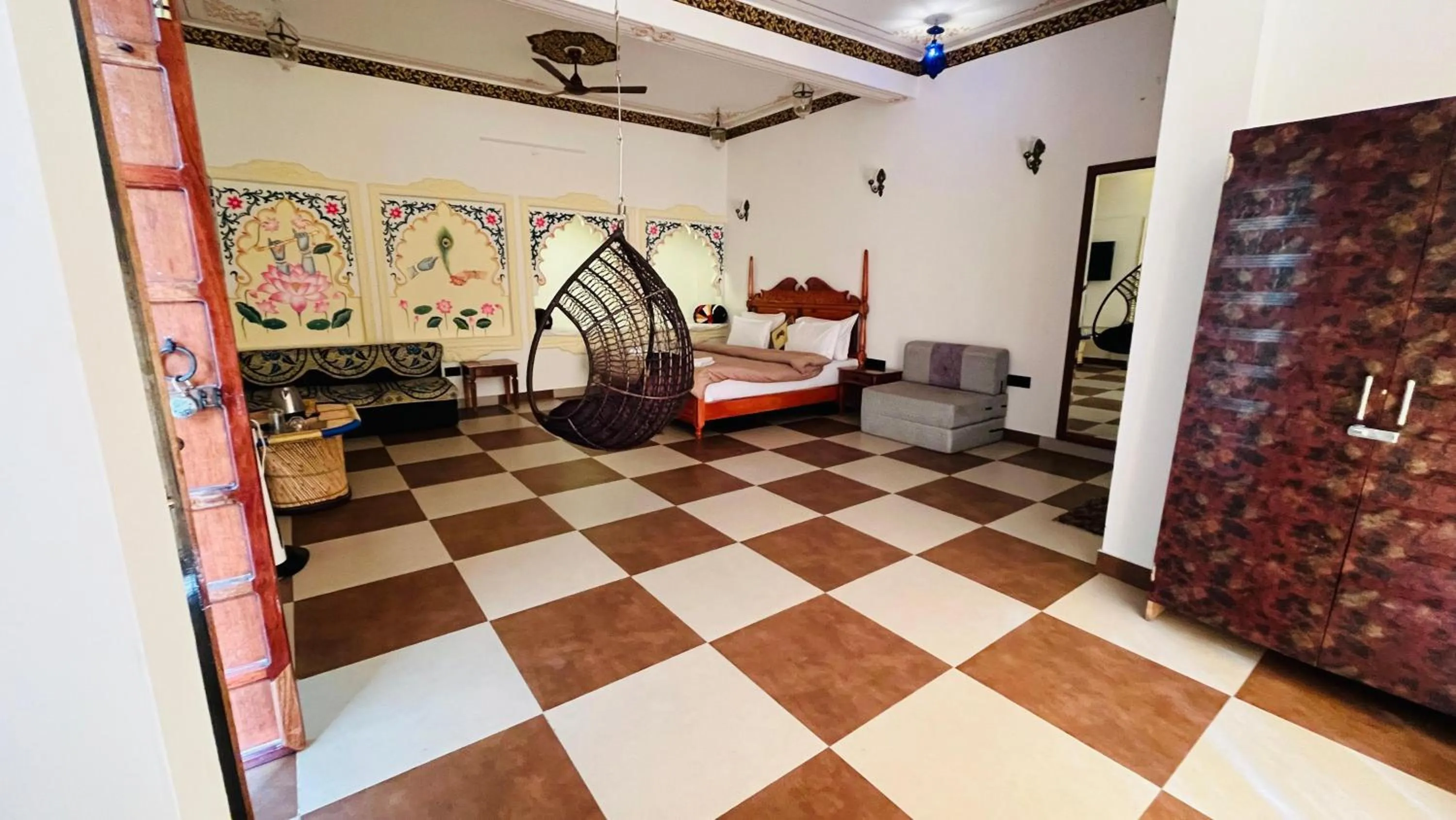 Bedroom, Bed in Hotel Ushaan Haveli