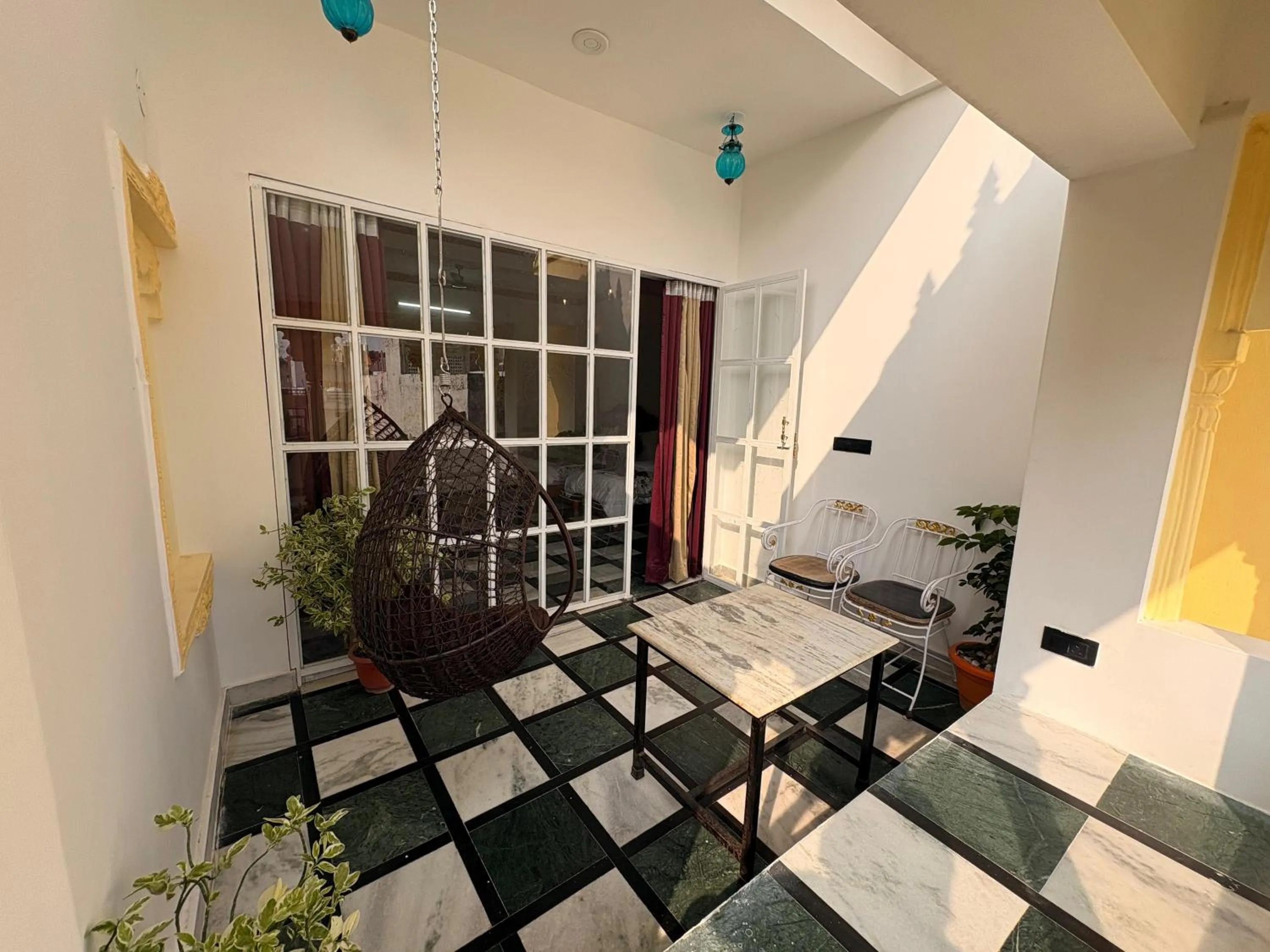 Dining area in Hotel Ushaan Haveli