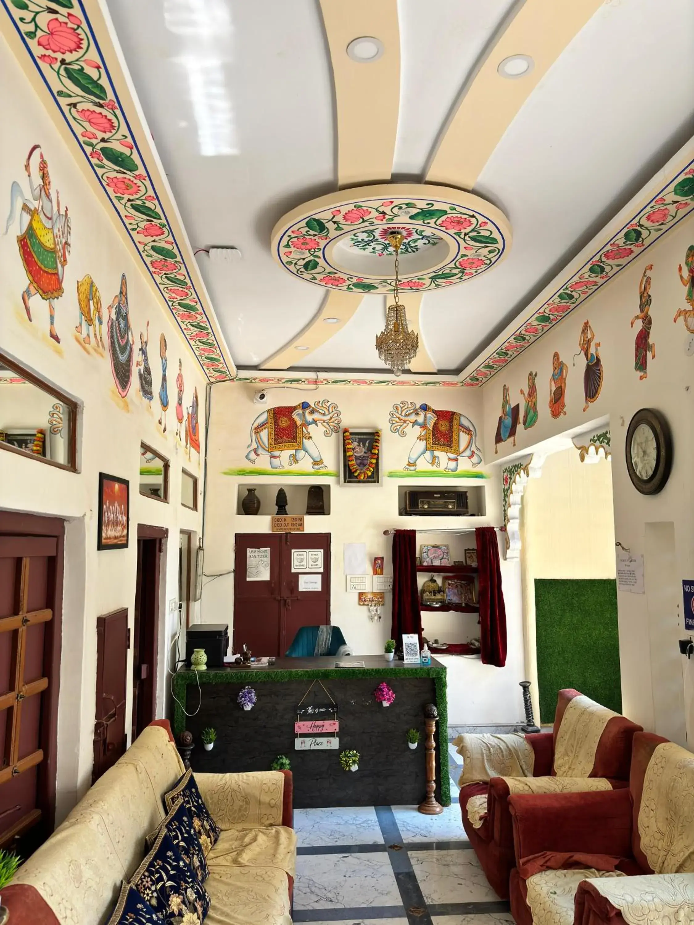 Facade/entrance in Hotel Ushaan Haveli Facade/entrance in Hotel Ushaan Haveli