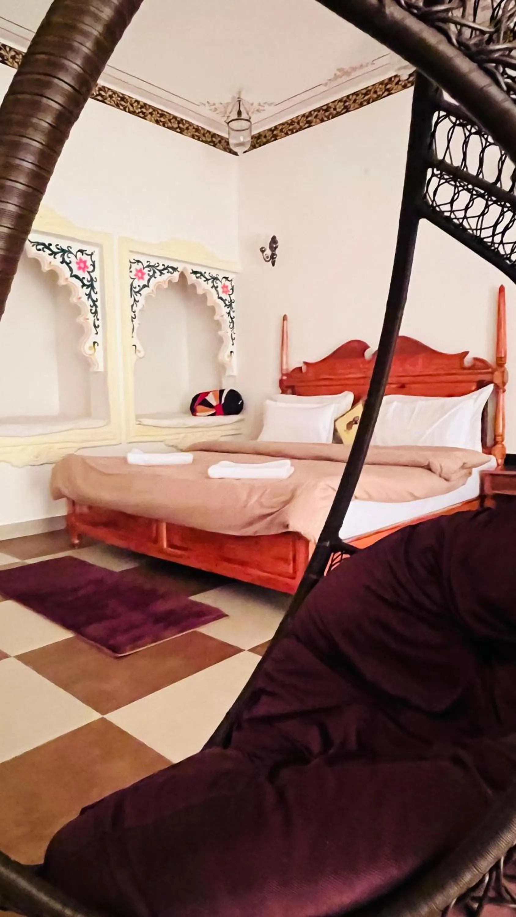 Bed in Hotel Ushaan Haveli