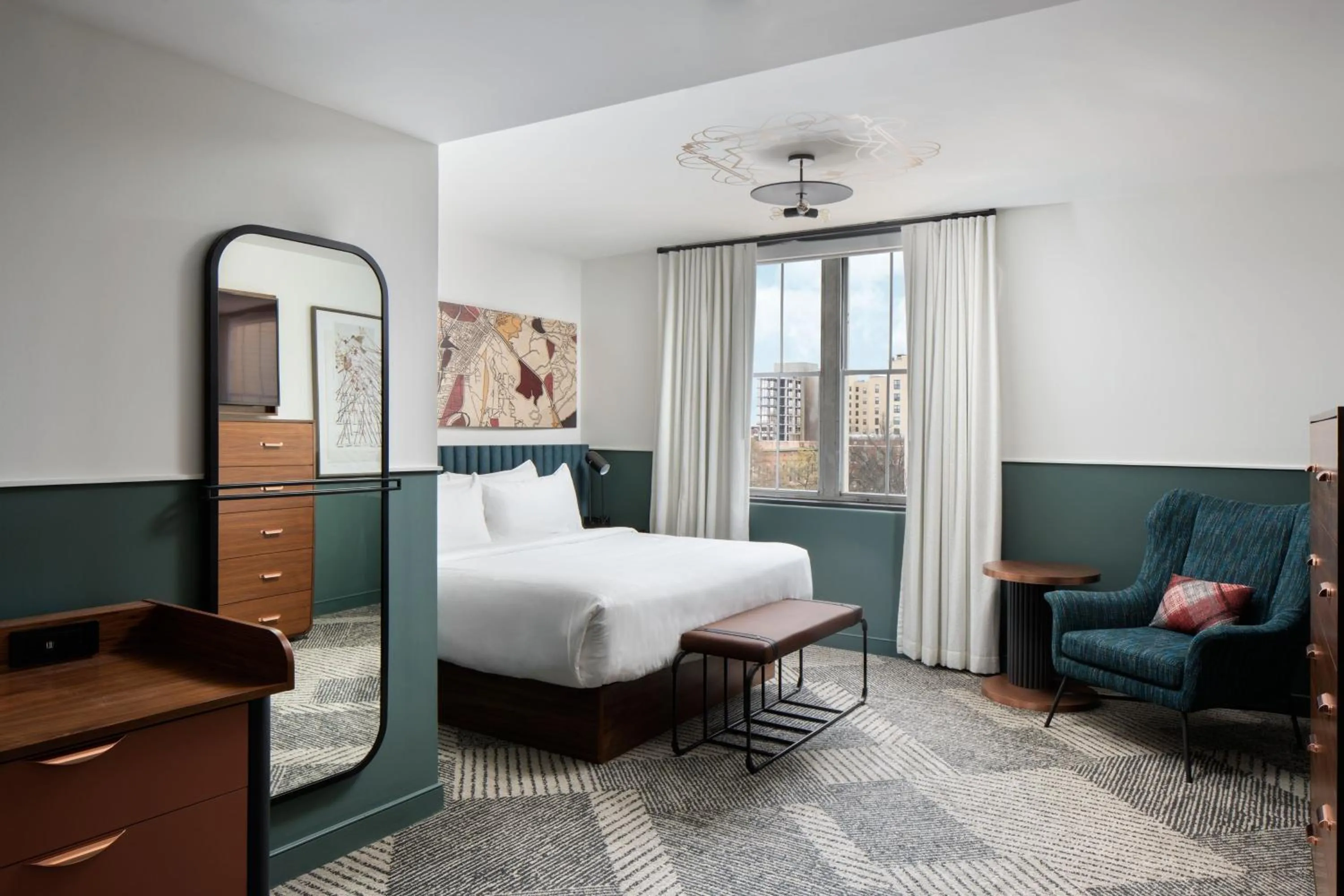 Photo of the whole room, Bed in Hotel Forty Five, Macon, a Tribute Portfolio Hotel