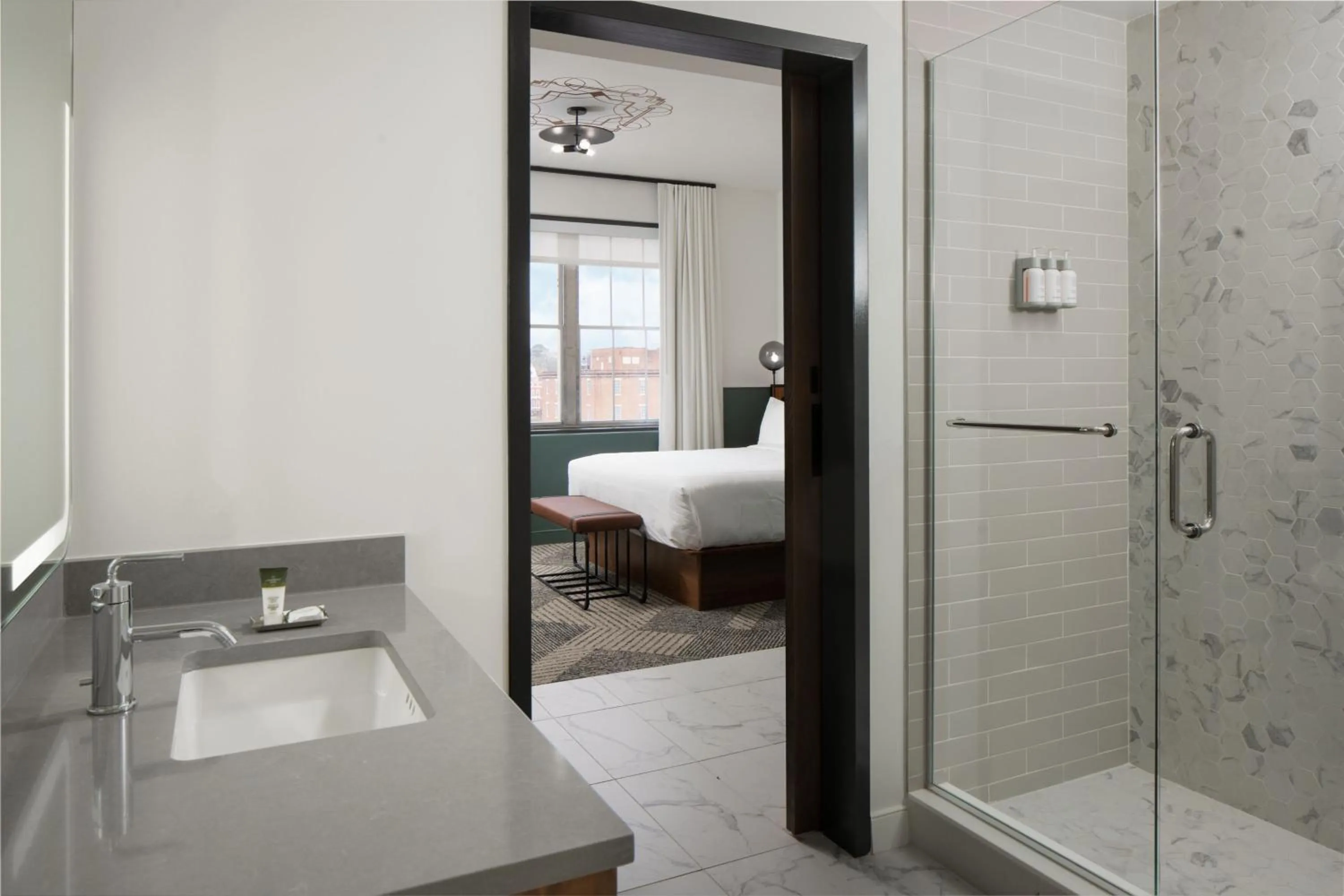 Bathroom, Bed in Hotel Forty Five, Macon, a Tribute Portfolio Hotel
