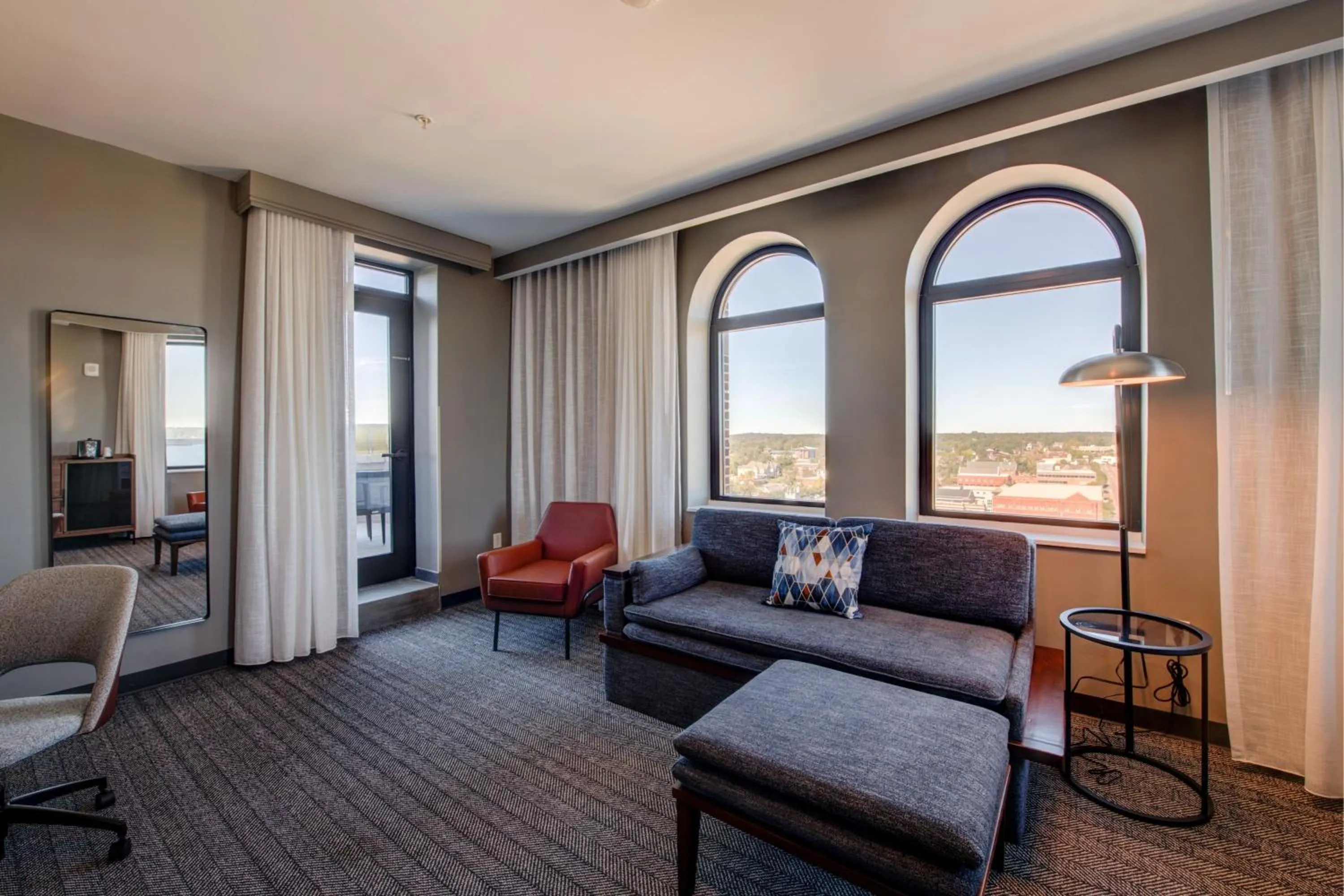 Living room in The Threefoot Hotel, Meridian, a Tribute Portfolio Hotel