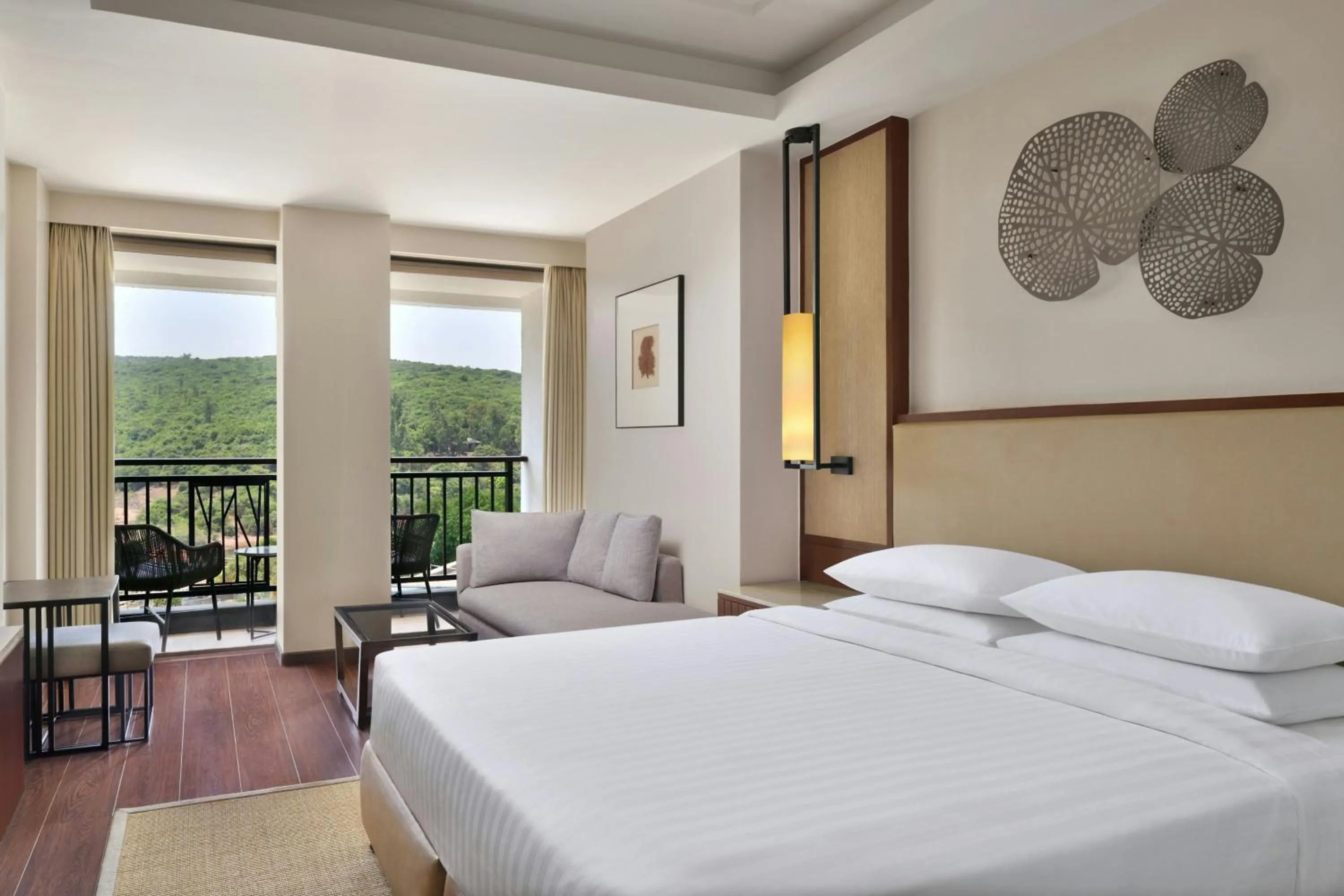 Bedroom, Bed in Courtyard by Marriott Mahabaleshwar