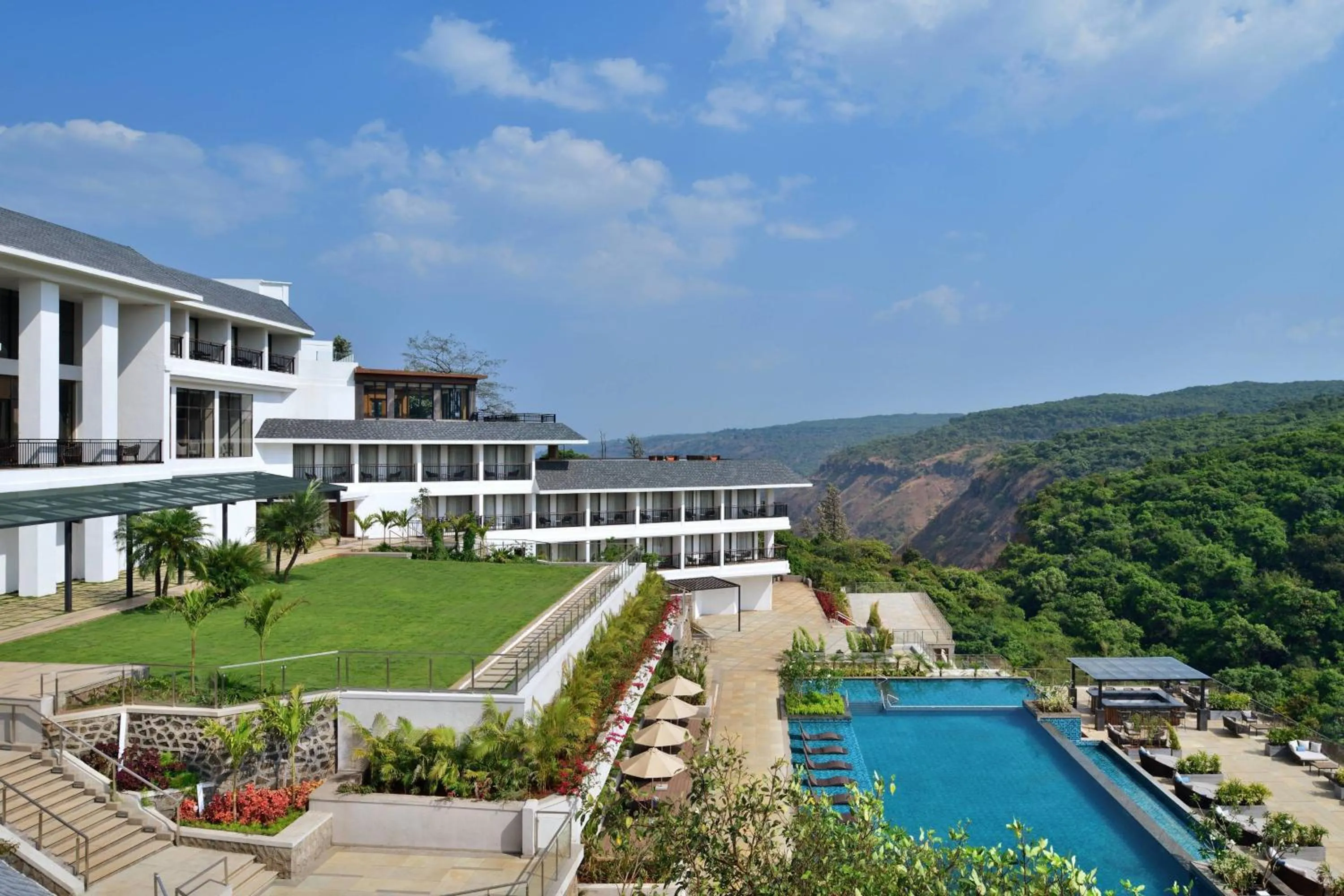 Property building in Courtyard by Marriott Mahabaleshwar