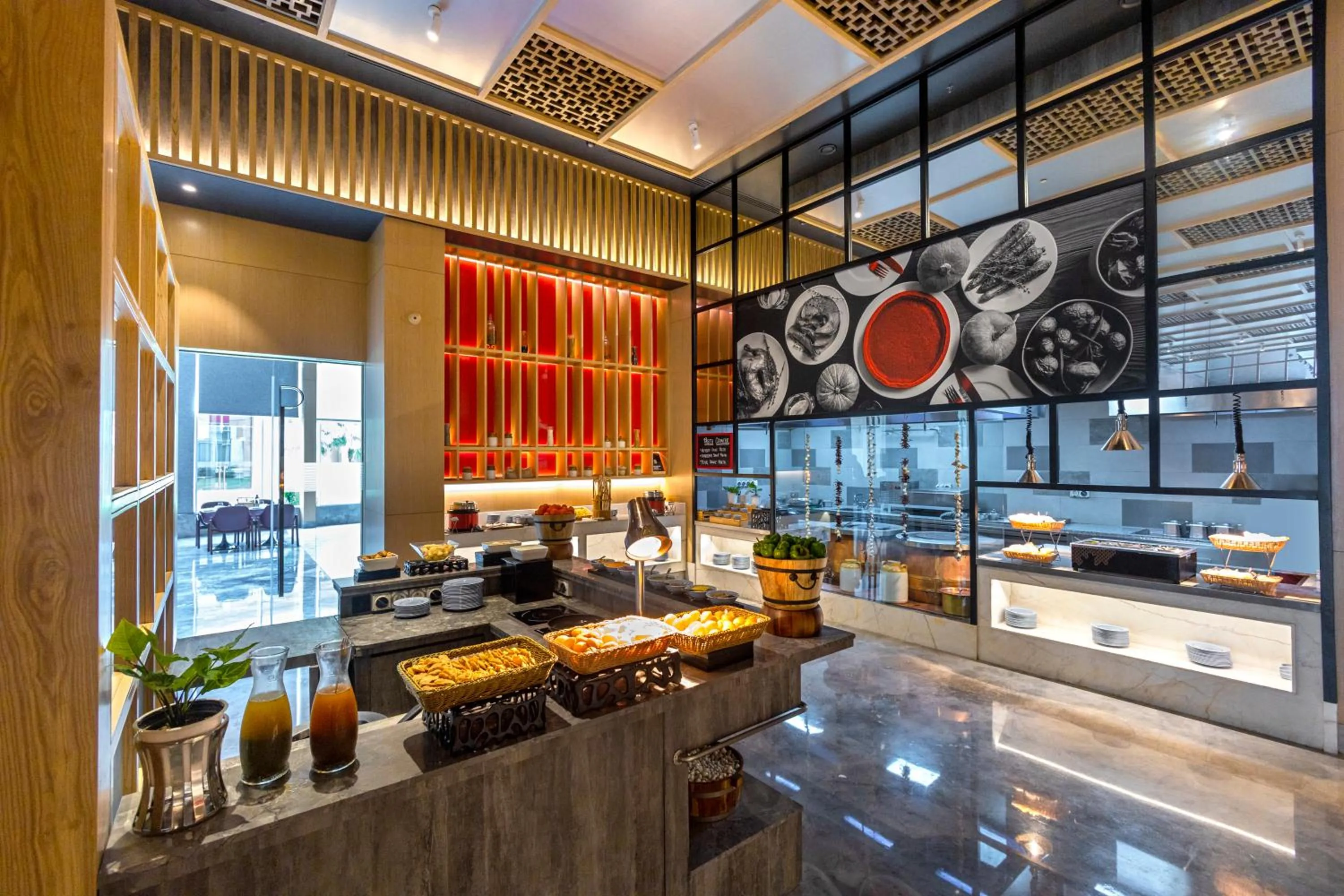 Restaurant/places to eat in Radisson RED Chandigarh Mohali