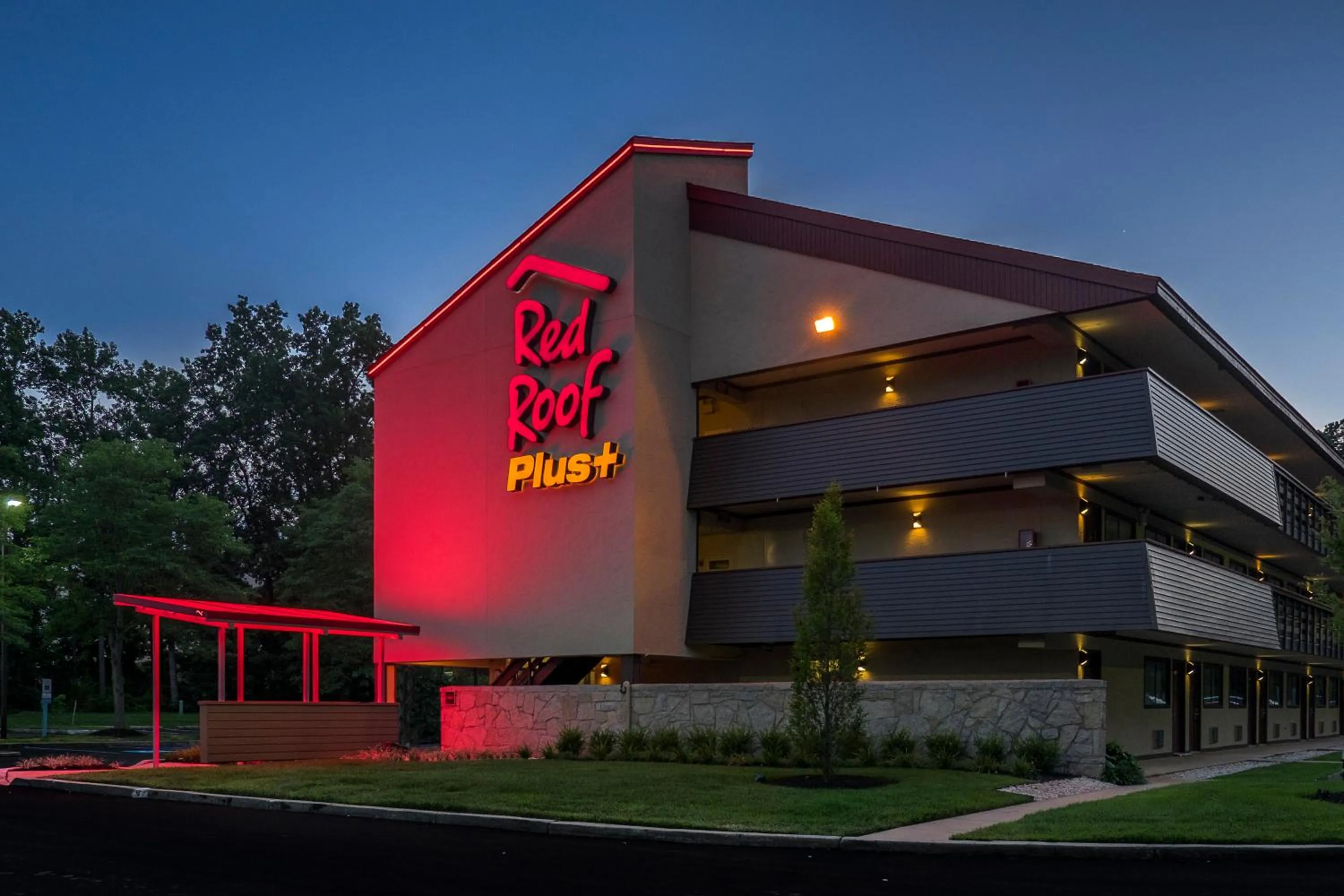 Property building in Red Roof Inn PLUS+ Wilmington - Newark