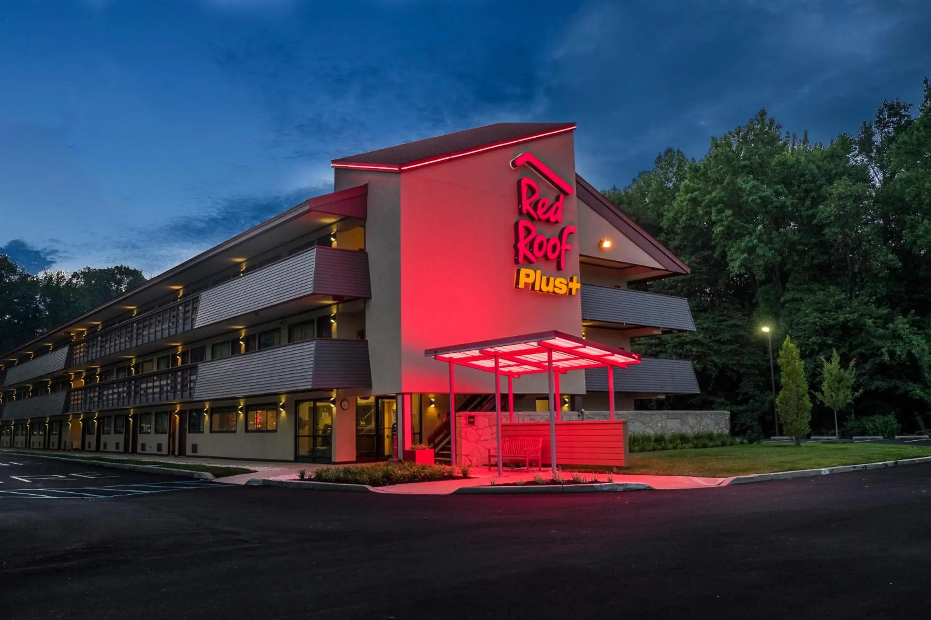 Property building in Red Roof Inn PLUS+ Wilmington - Newark Property building in Red Roof Inn PLUS+ Wilmington - Newark