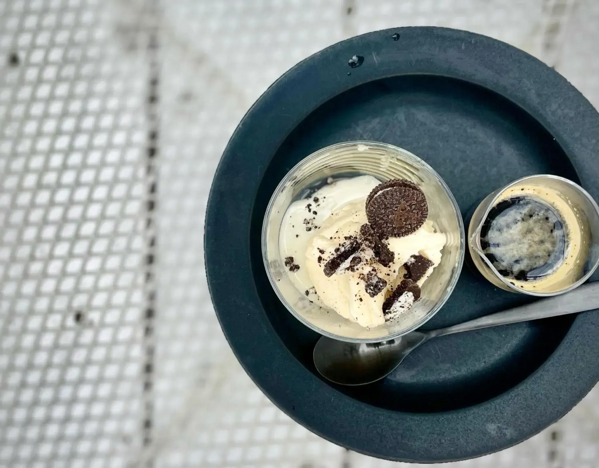 Food and drinks in En- Hostel & Café bar Food and drinks in En- Hostel & Café bar