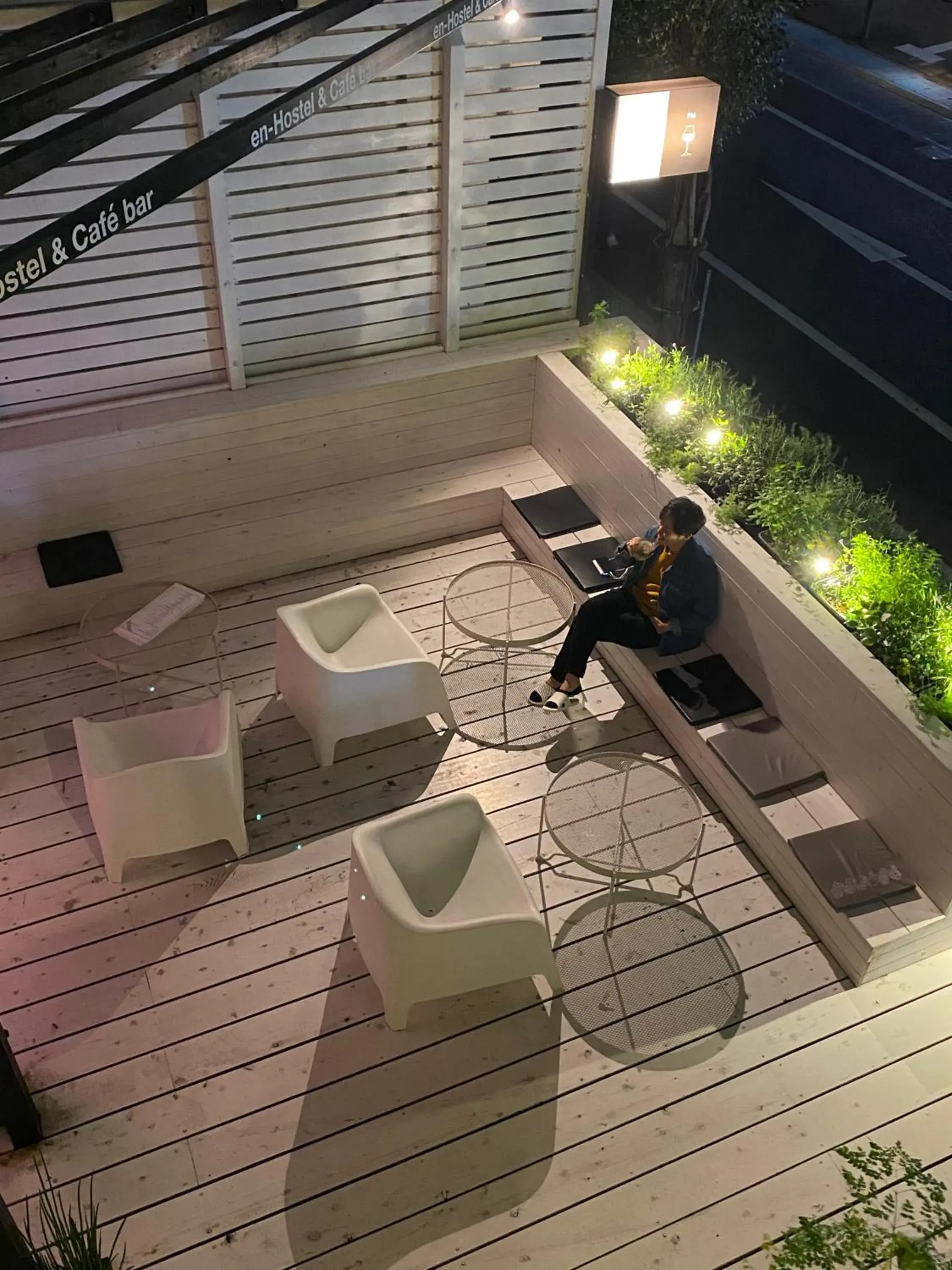 Property building in En- Hostel & Café bar Property building in En- Hostel & Café bar