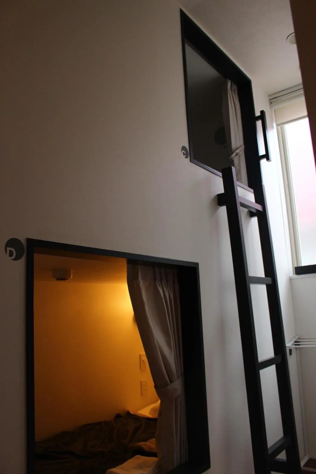 Bed in En- Hostel & Café bar