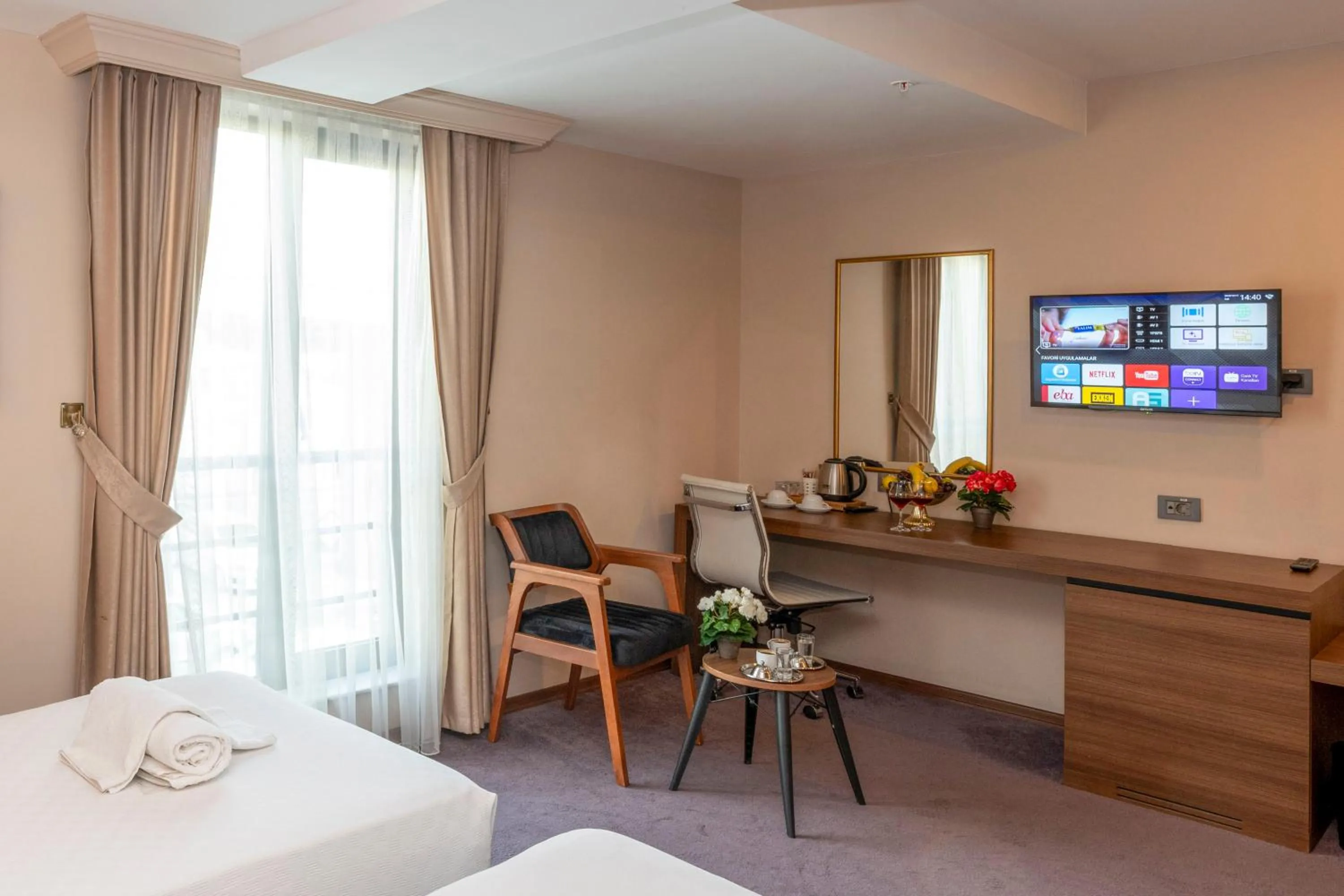 Massage, Bed in Litros Hotel & Spa