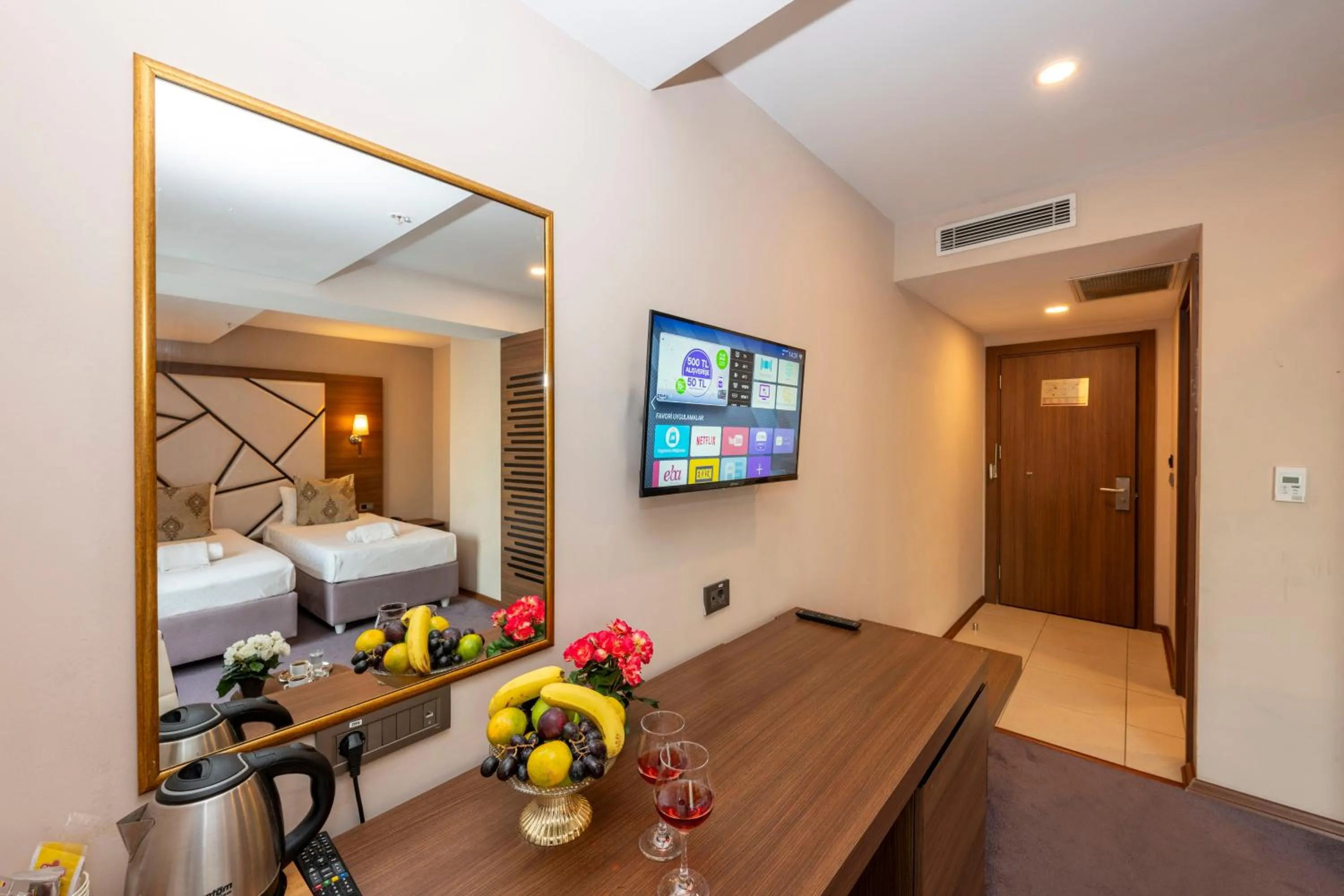 Massage, Bed in Litros Hotel & Spa