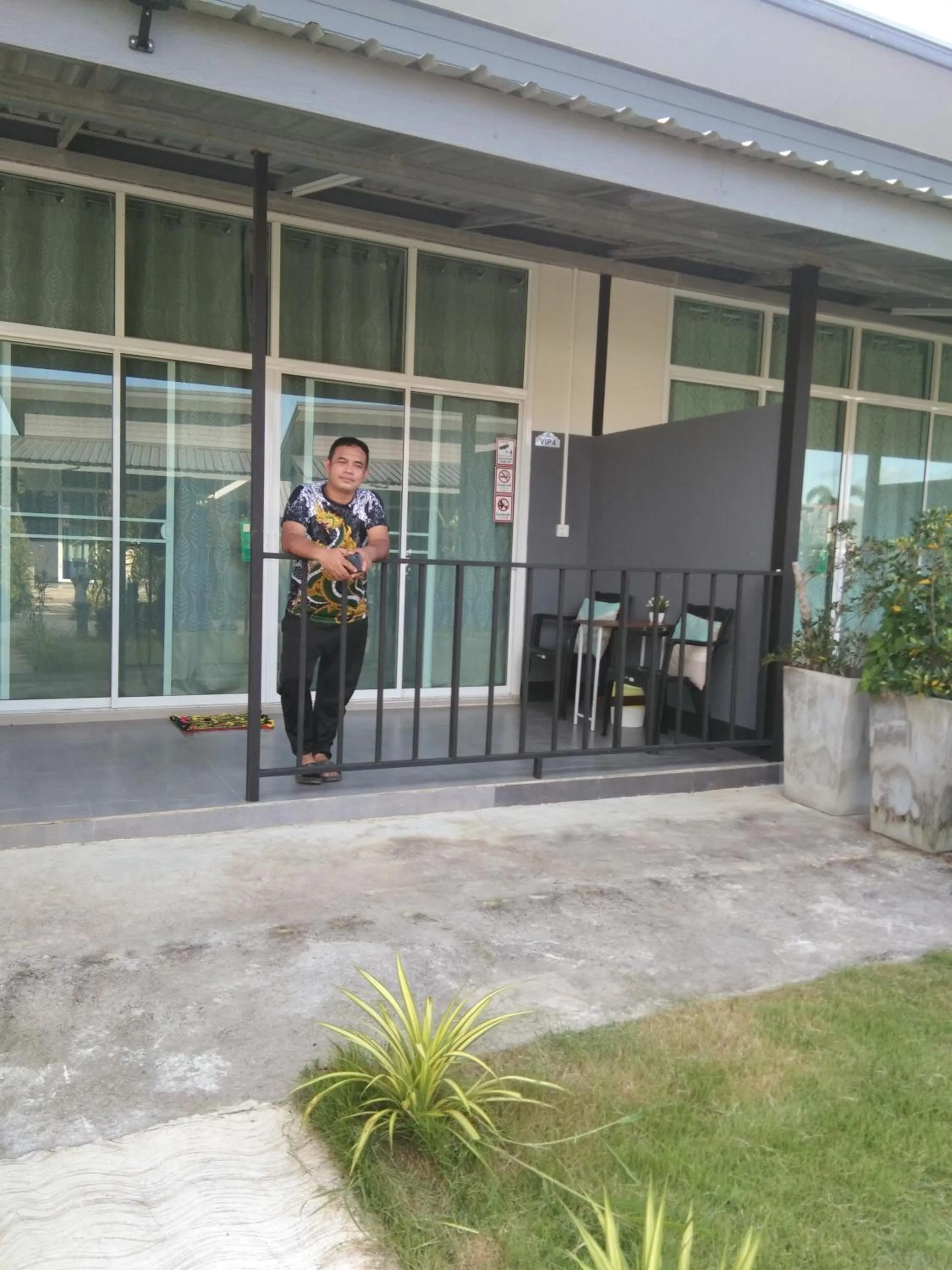 Staff in Cessna Park Resort and Hotel