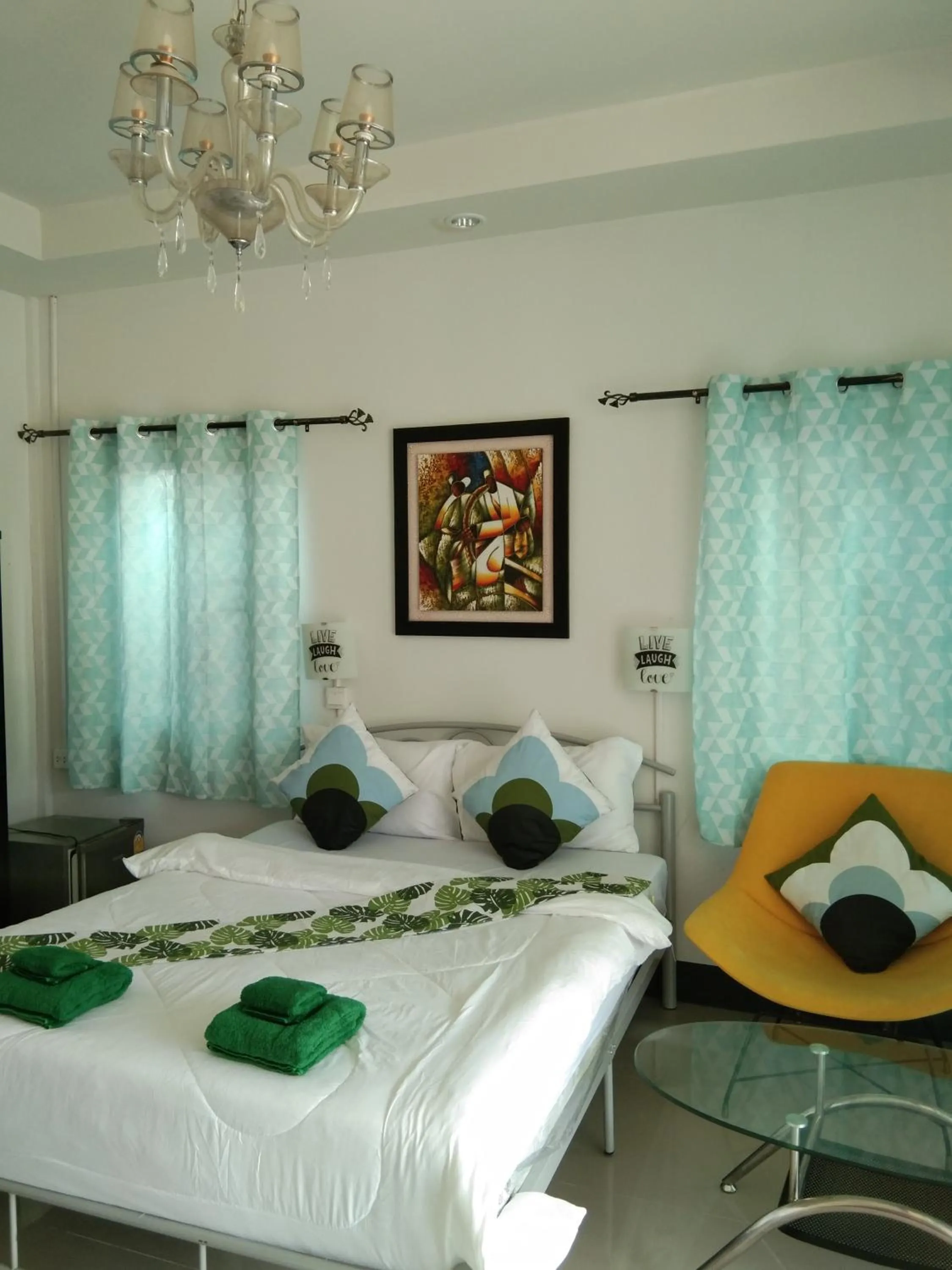 Bed in Cessna Park Resort and Hotel