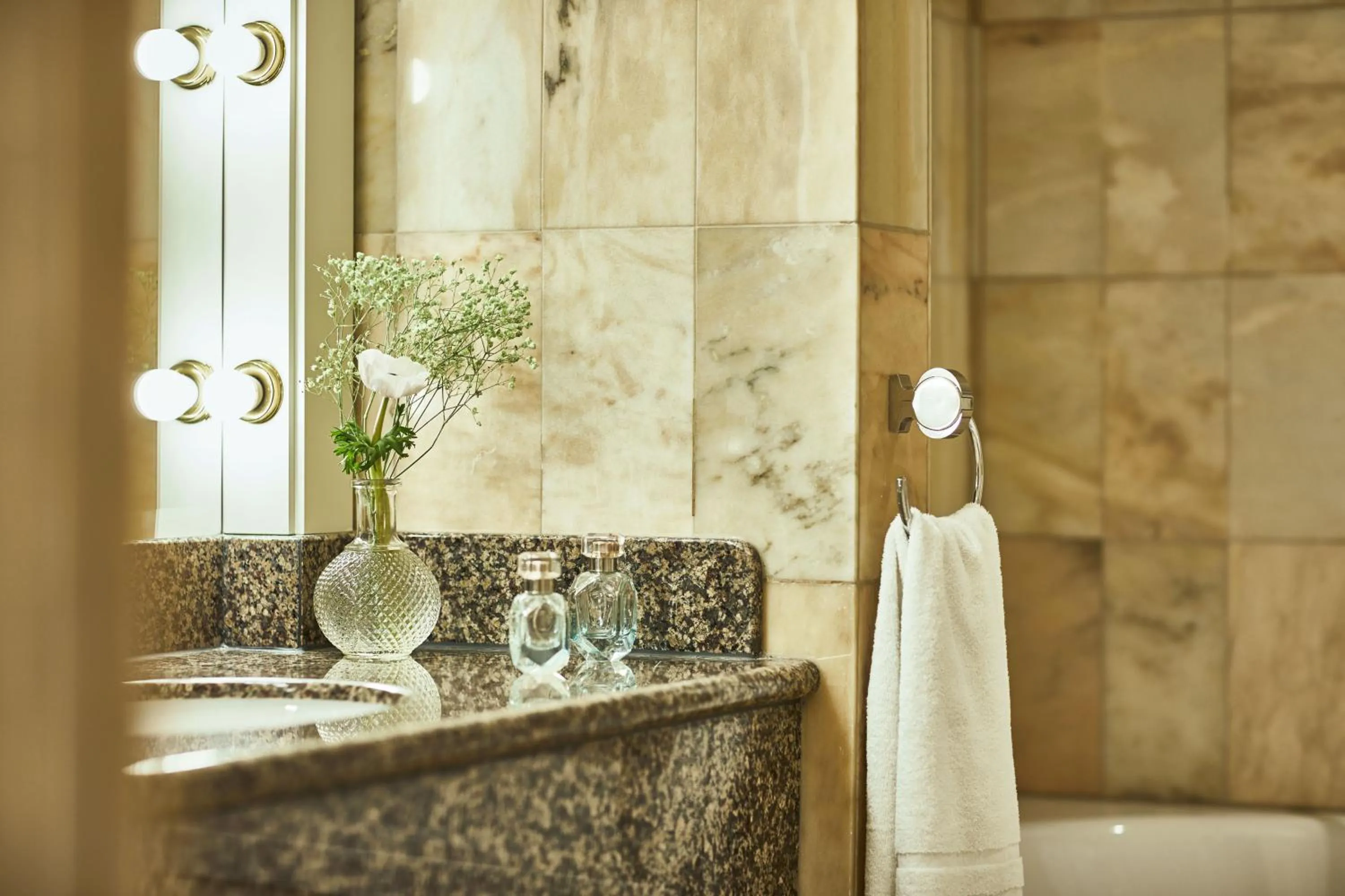 Bathroom in Parkhotel Gütersloh