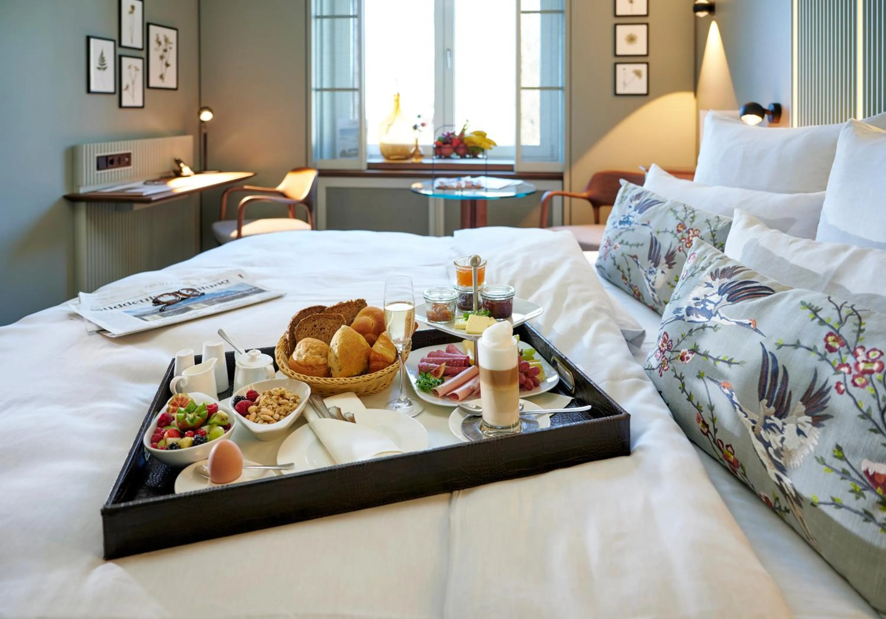 Breakfast, Bed in Parkhotel Gütersloh