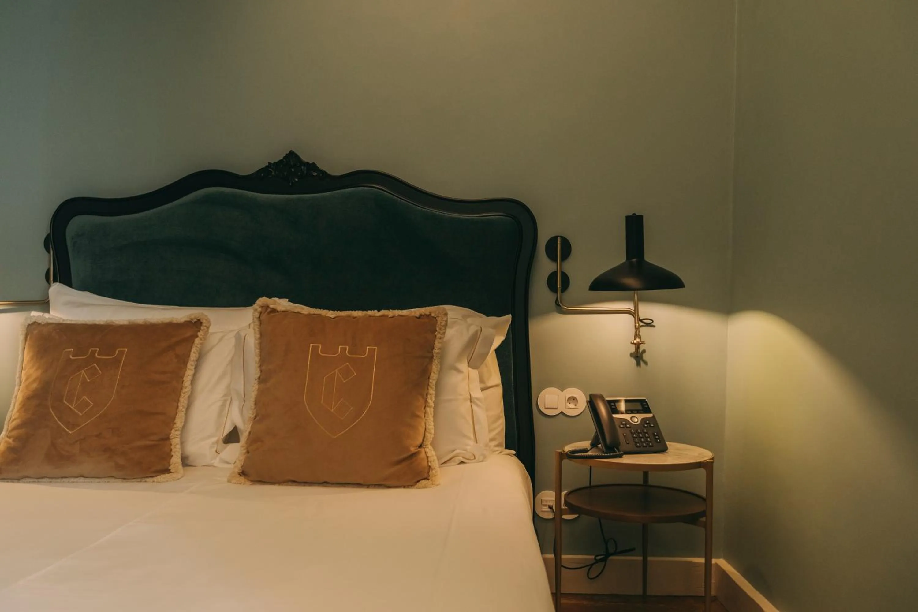 Bed in Torel Royal Court