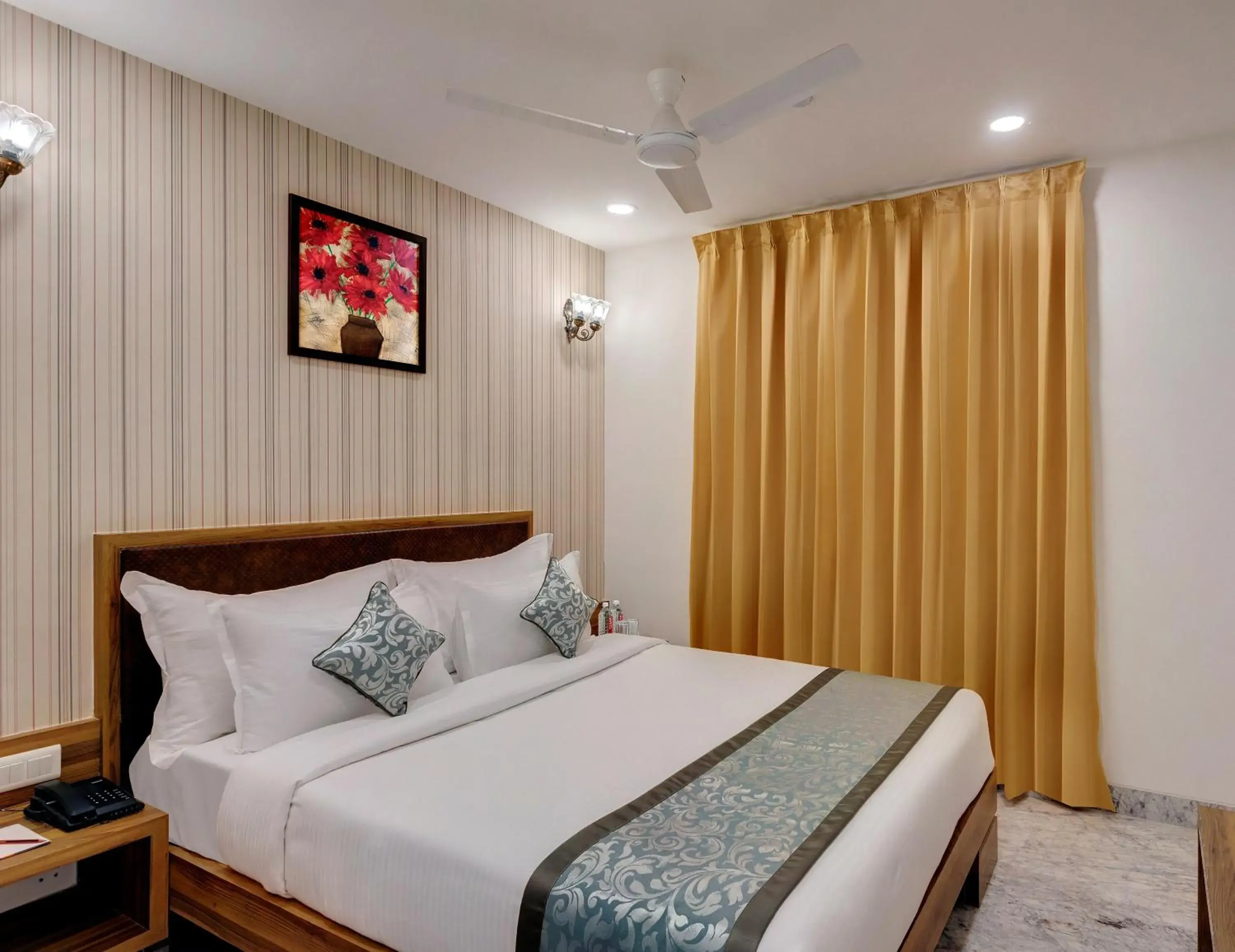 Bed in Click Collection Jaipur, Sindhi Camp Bed in Click Collection Jaipur, Sindhi Camp