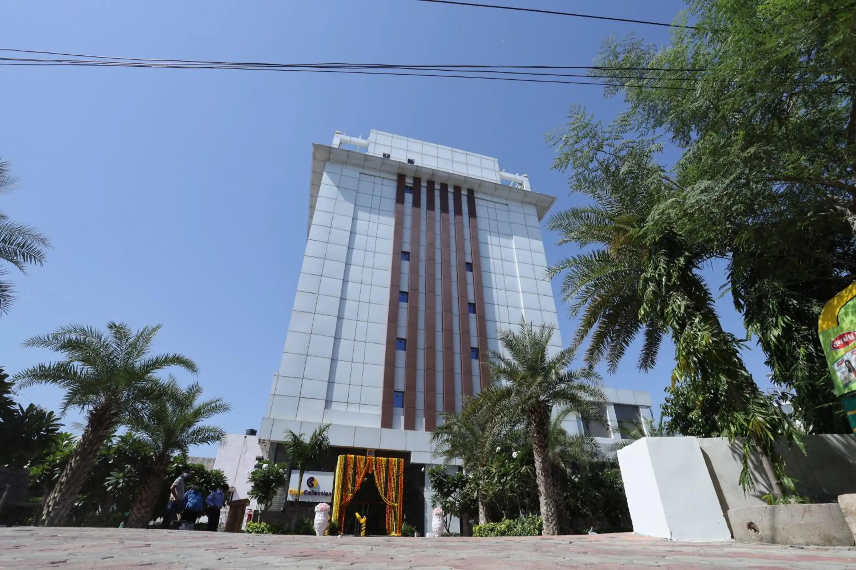 Property building in Click Collection Jaipur, Sindhi Camp Property building in Click Collection Jaipur, Sindhi Camp