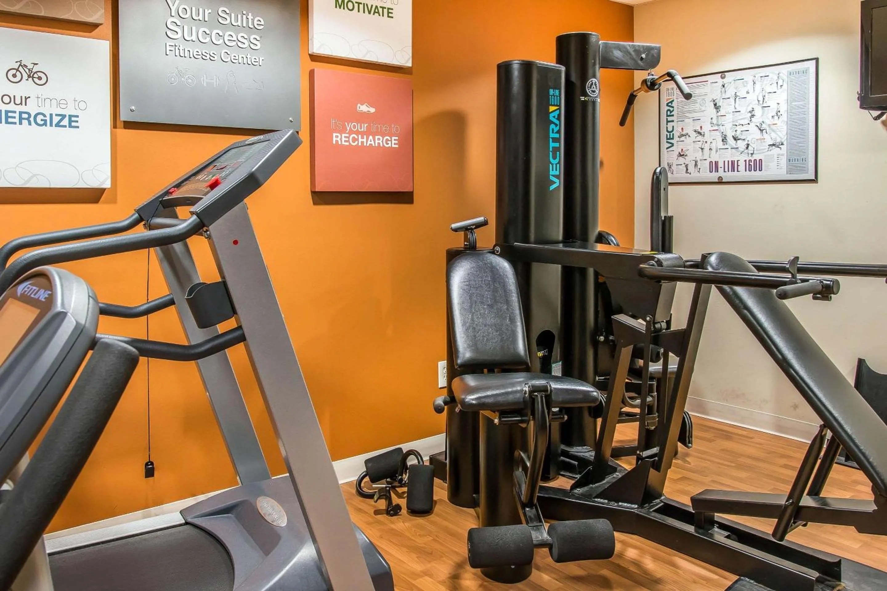 Fitness centre/facilities in Comfort Suites Wixom - Novi