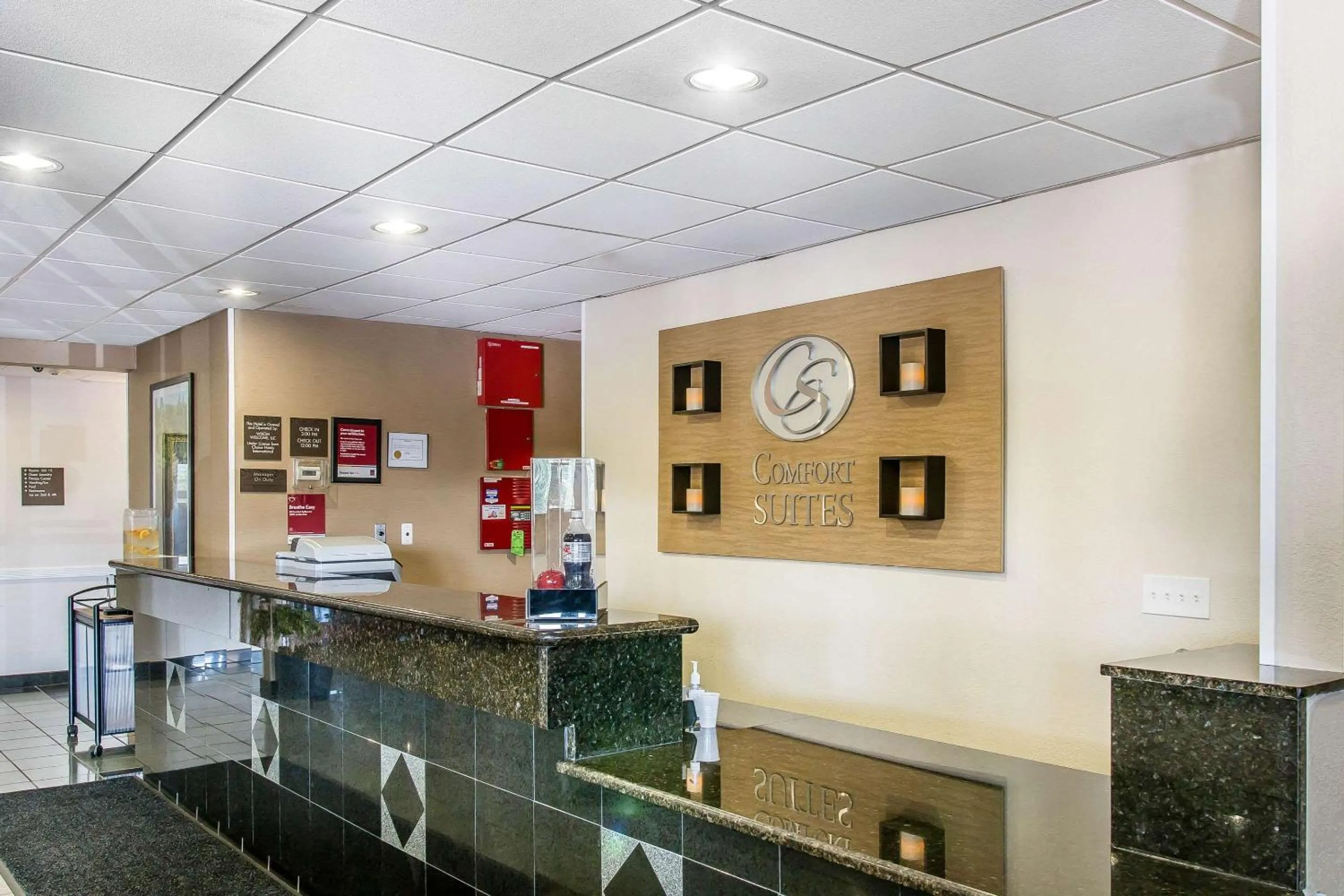 Lobby or reception in Comfort Suites Wixom - Novi