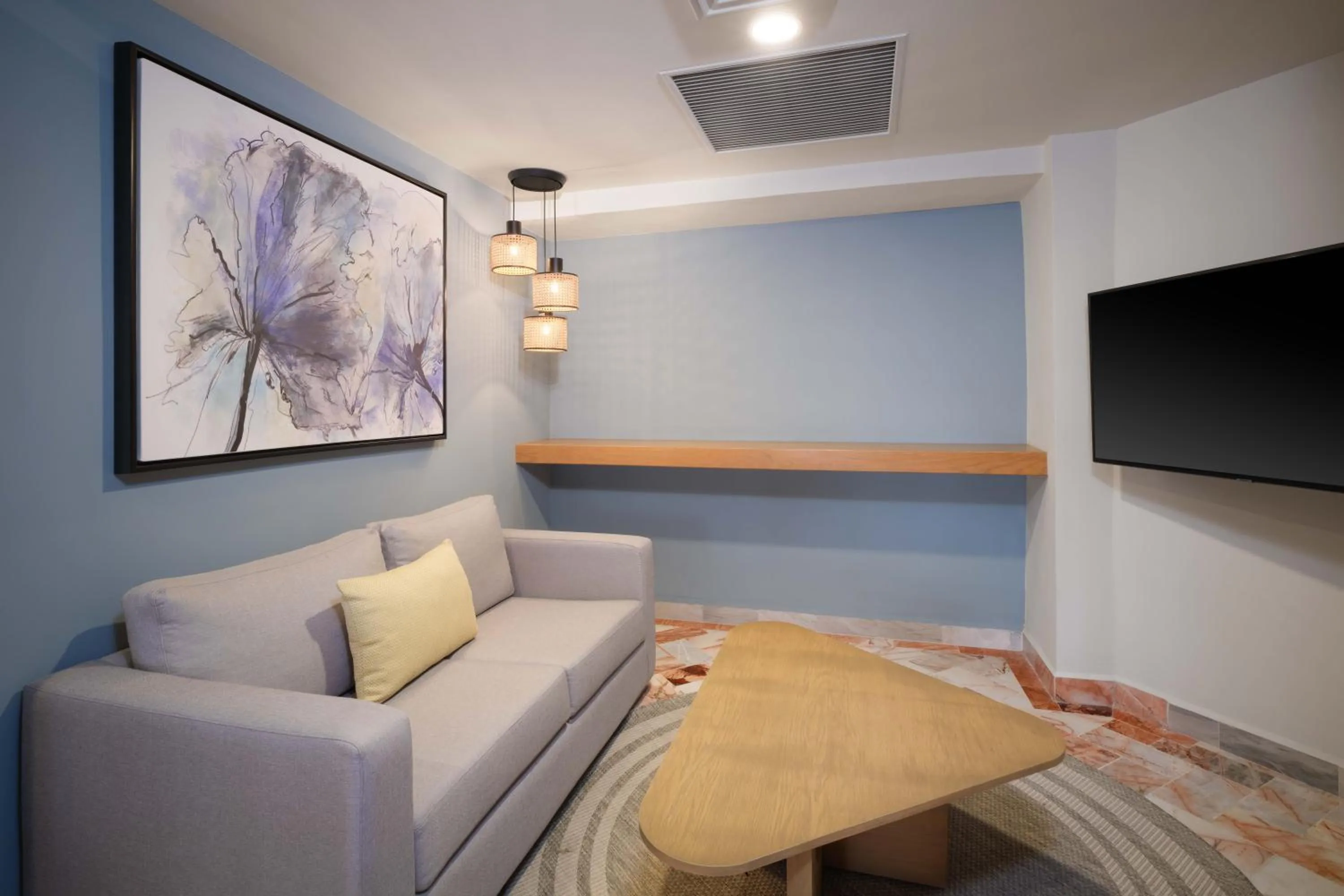 TV and multimedia in Wyndham Grand Cancun All Inclusive Resort & Villas