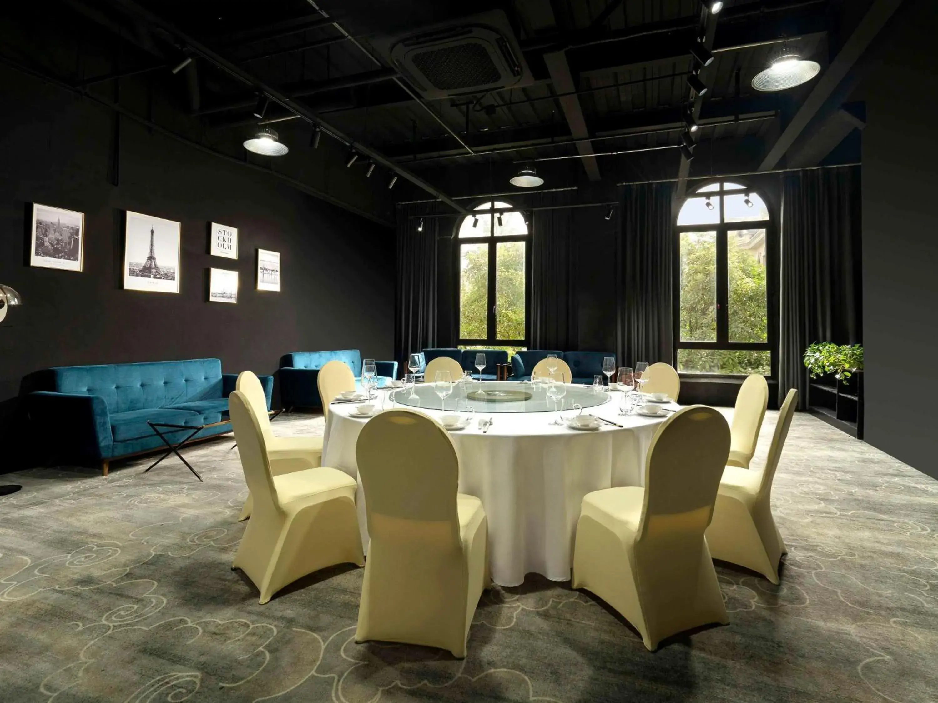Meeting/conference room in Novotel Shanghai Hongqiao Exhibition Center