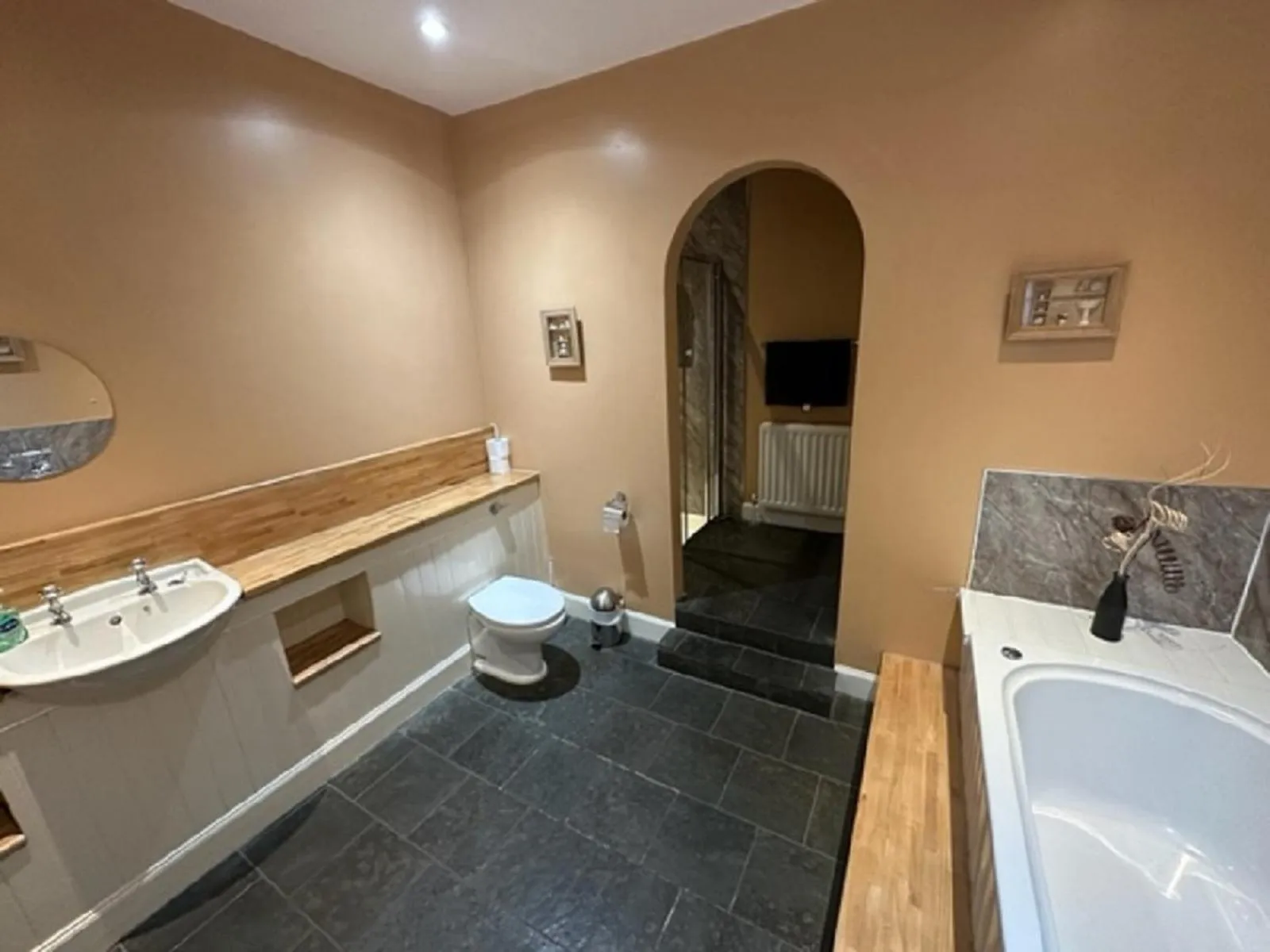 Bathroom in Belton House Holiday Home
