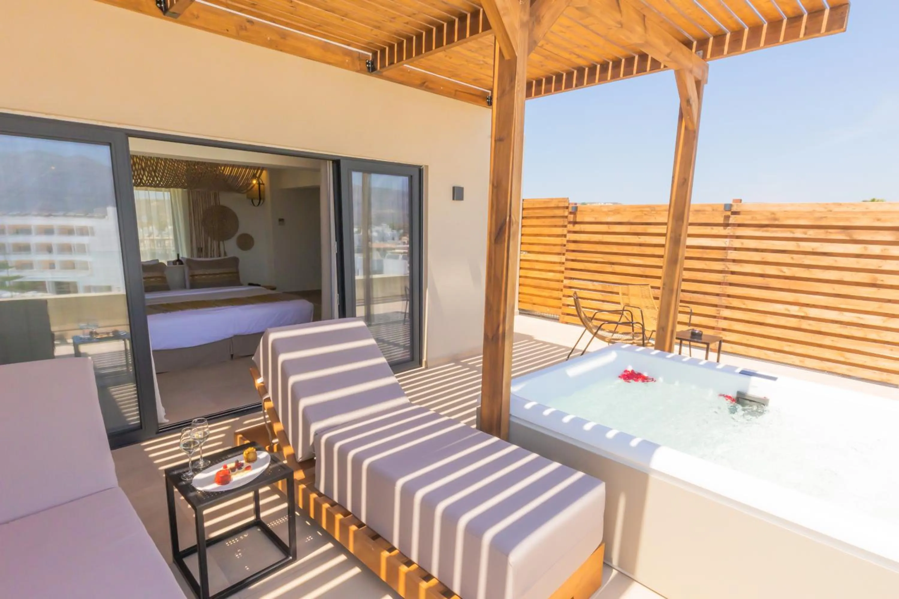 Hot Tub in Cabana Blu Hotel & Suites